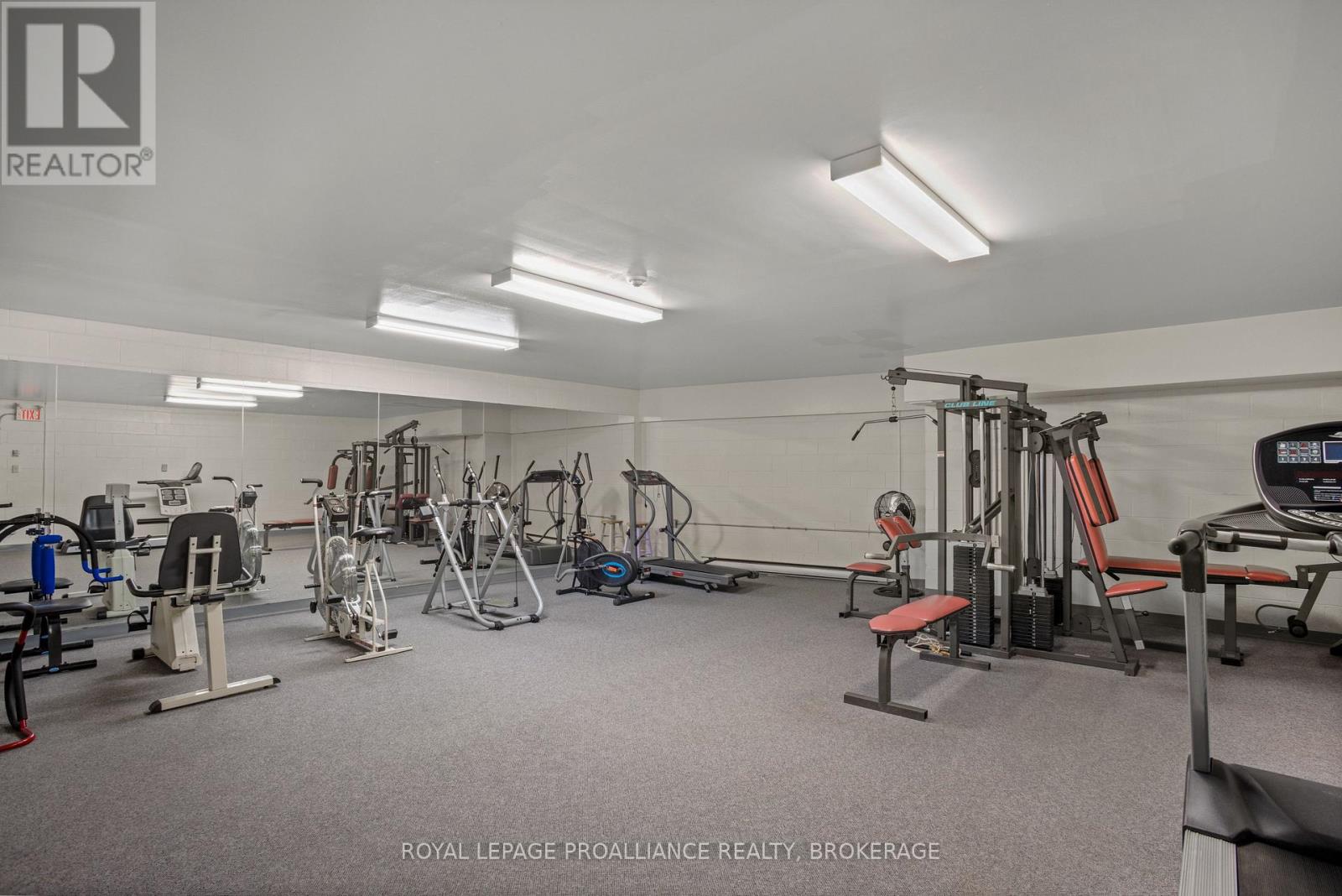 #909 66 GREENVIEW DRIVE - Image 35