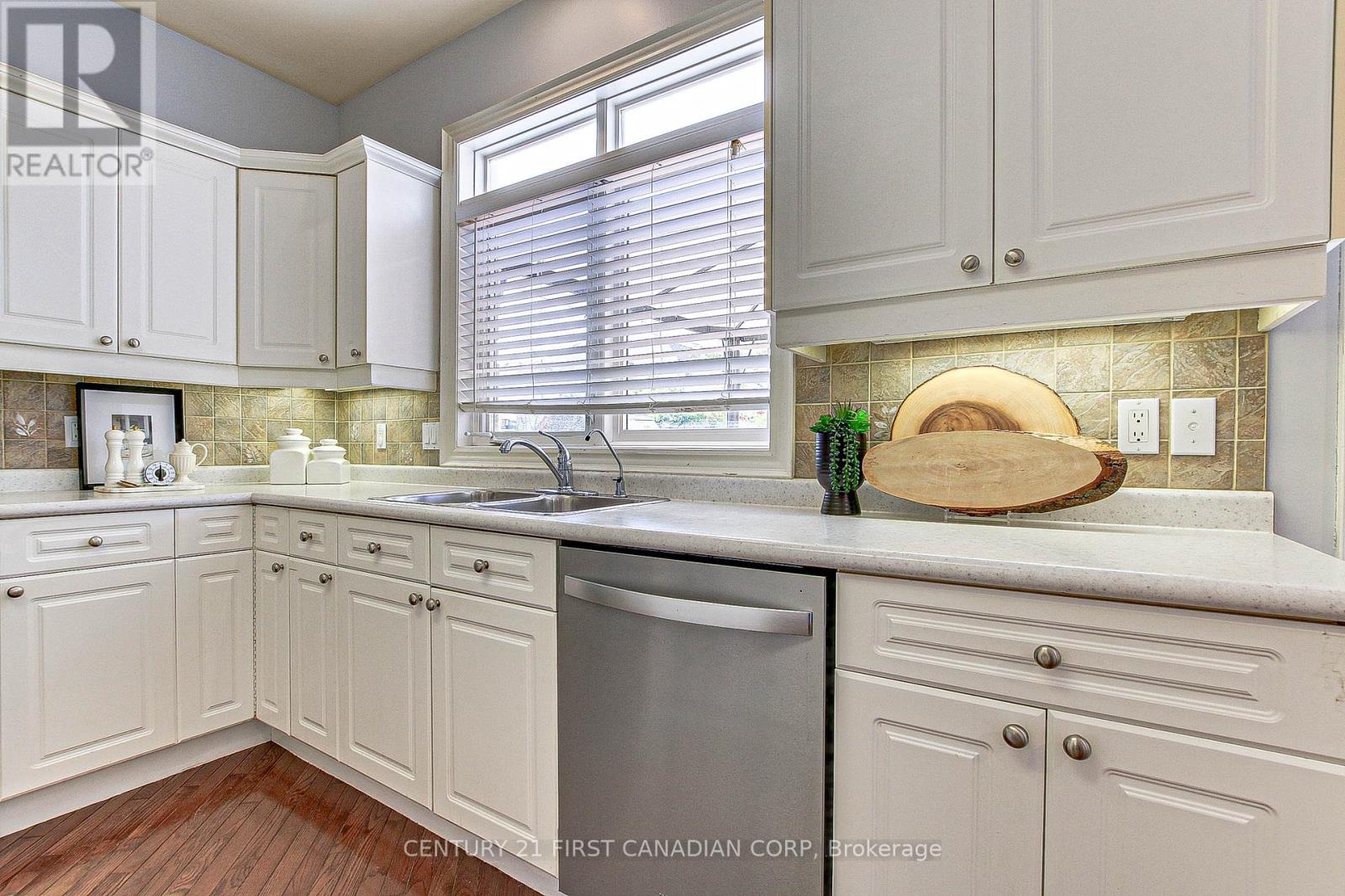 322 CHAMBERS PLACE - 14