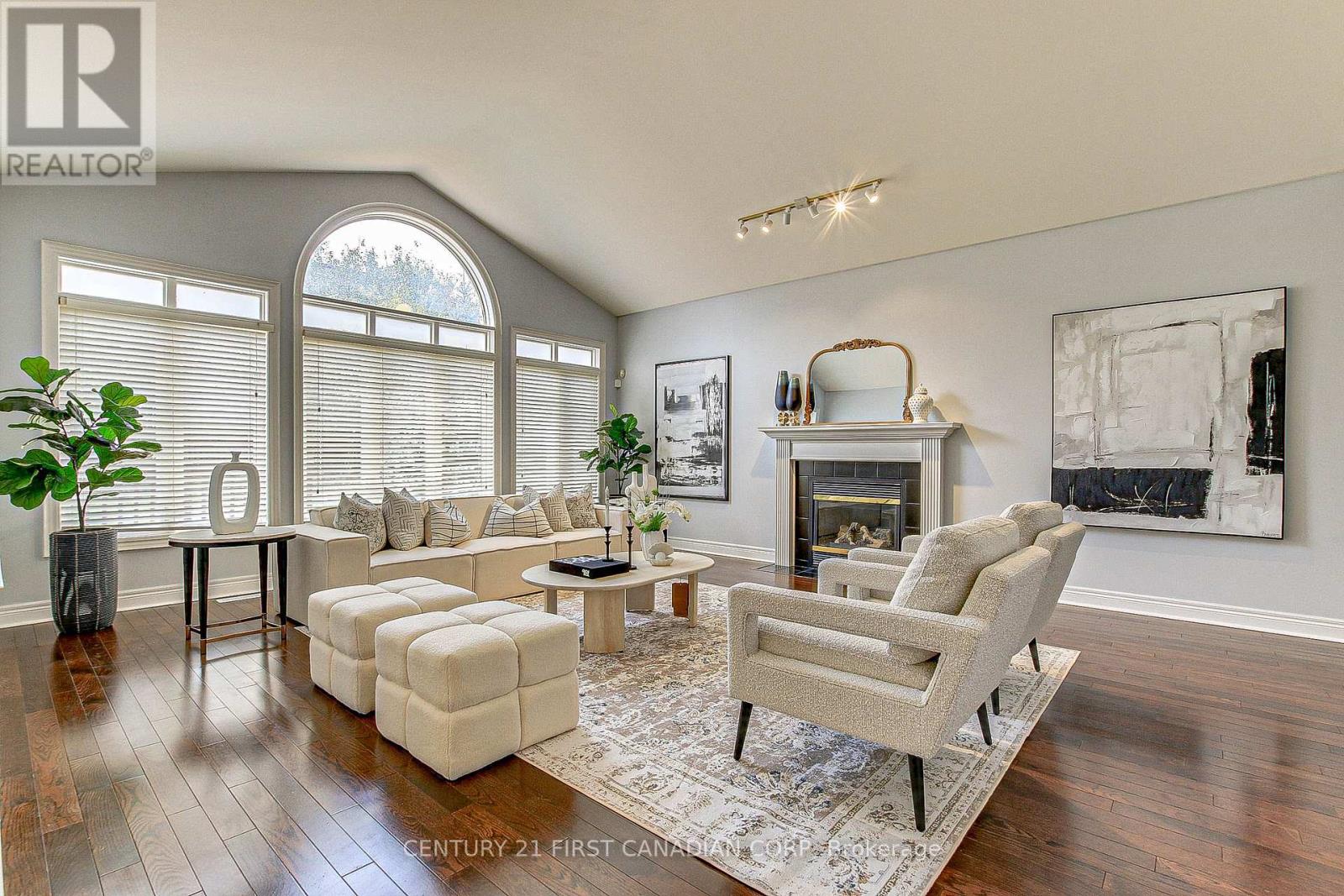322 CHAMBERS PLACE - 17