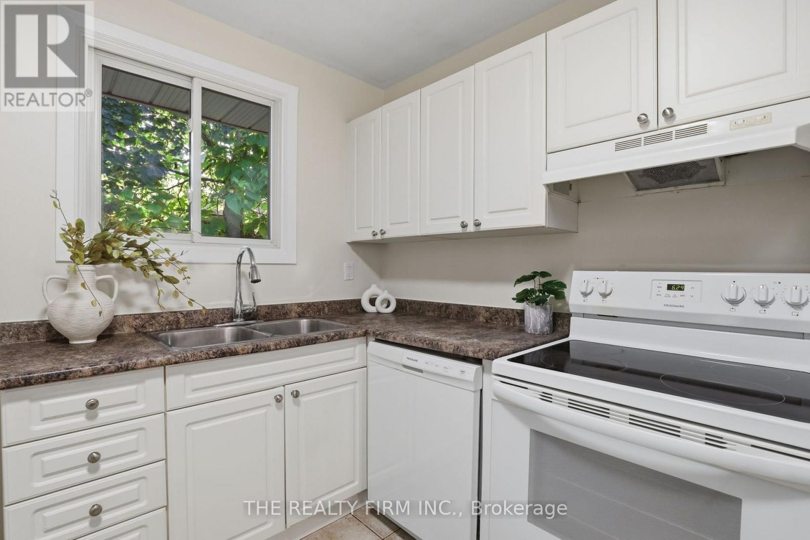 2 NOEL AVENUE - 13
