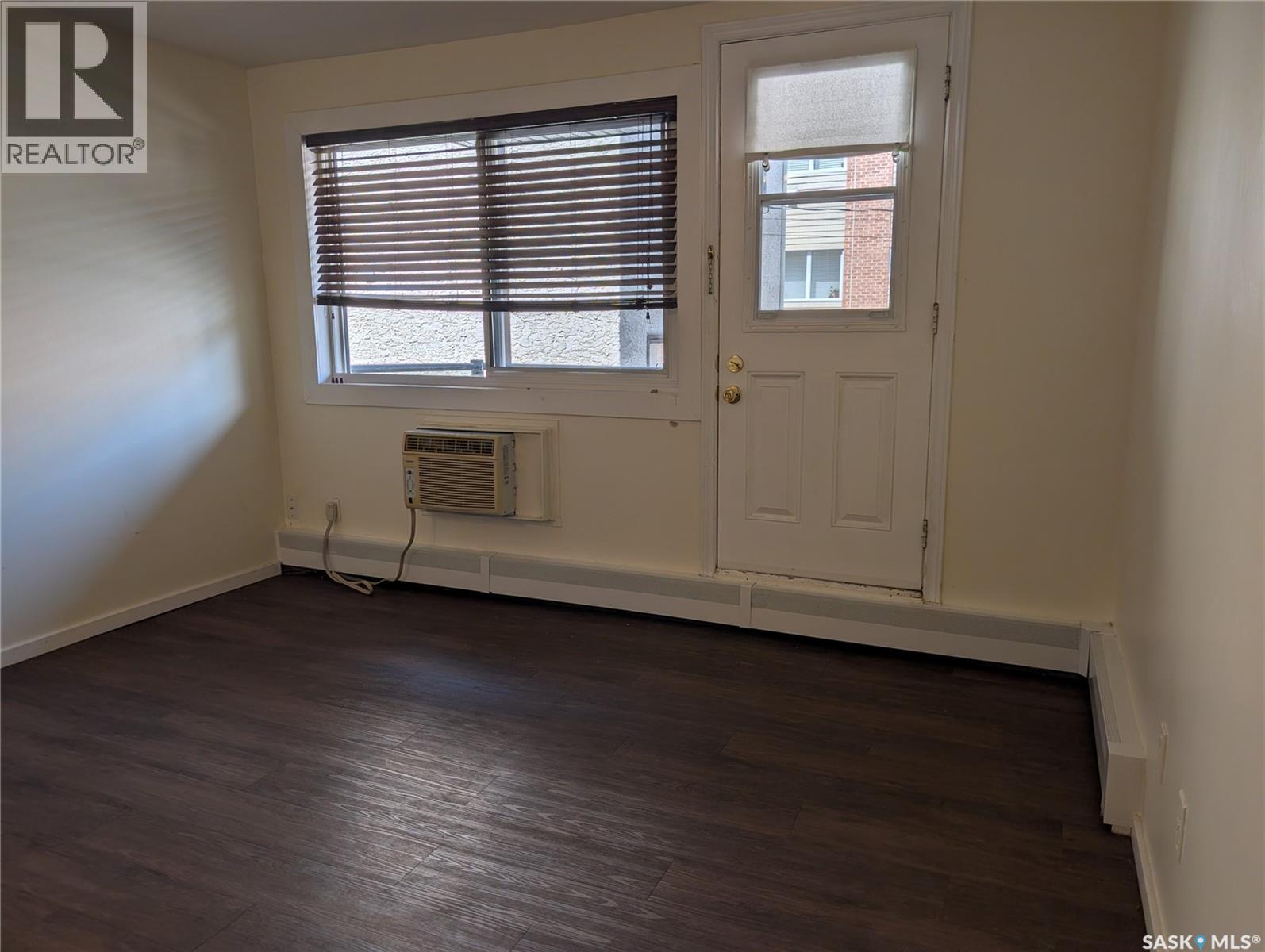 #10 2157 Rae STREET - 4
