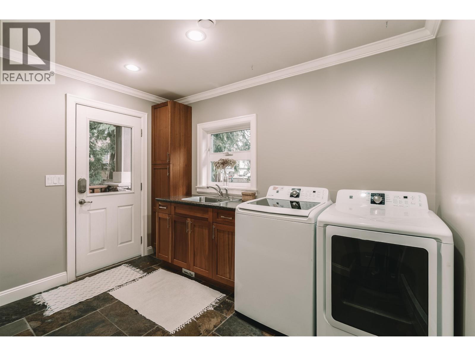 1845 HARBOUR STREET, Port Coquitlam