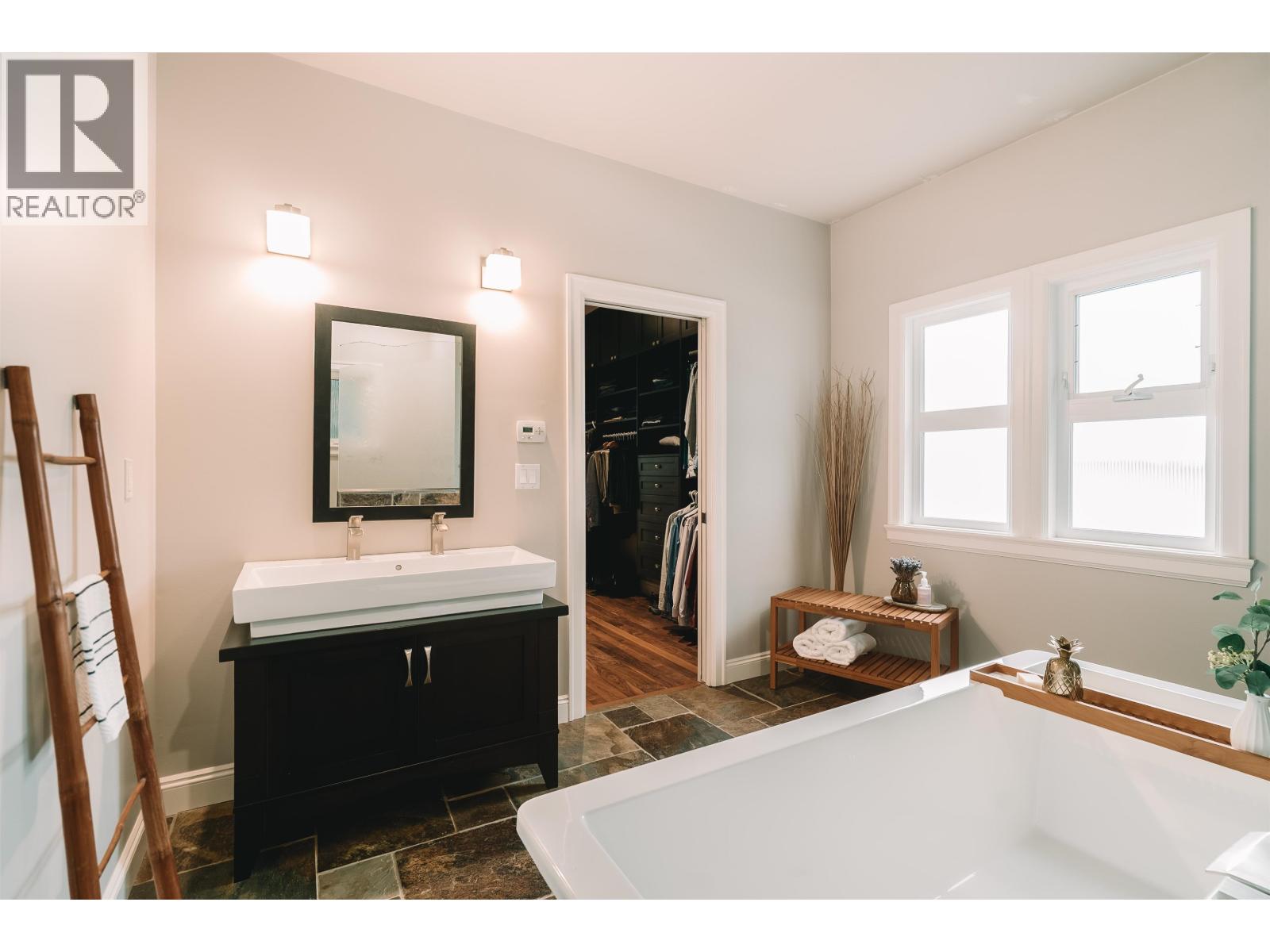 1845 HARBOUR STREET, Port Coquitlam