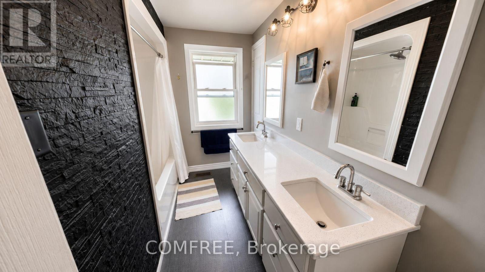 275 MARGARET STREET - 11