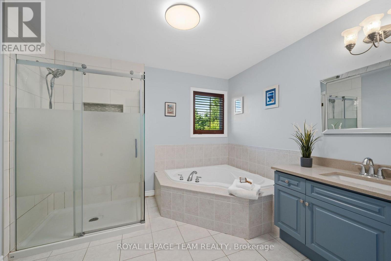 50 MARCHVALE DRIVE, Ottawa. Luxury613. By Peter Sagos - Image 38