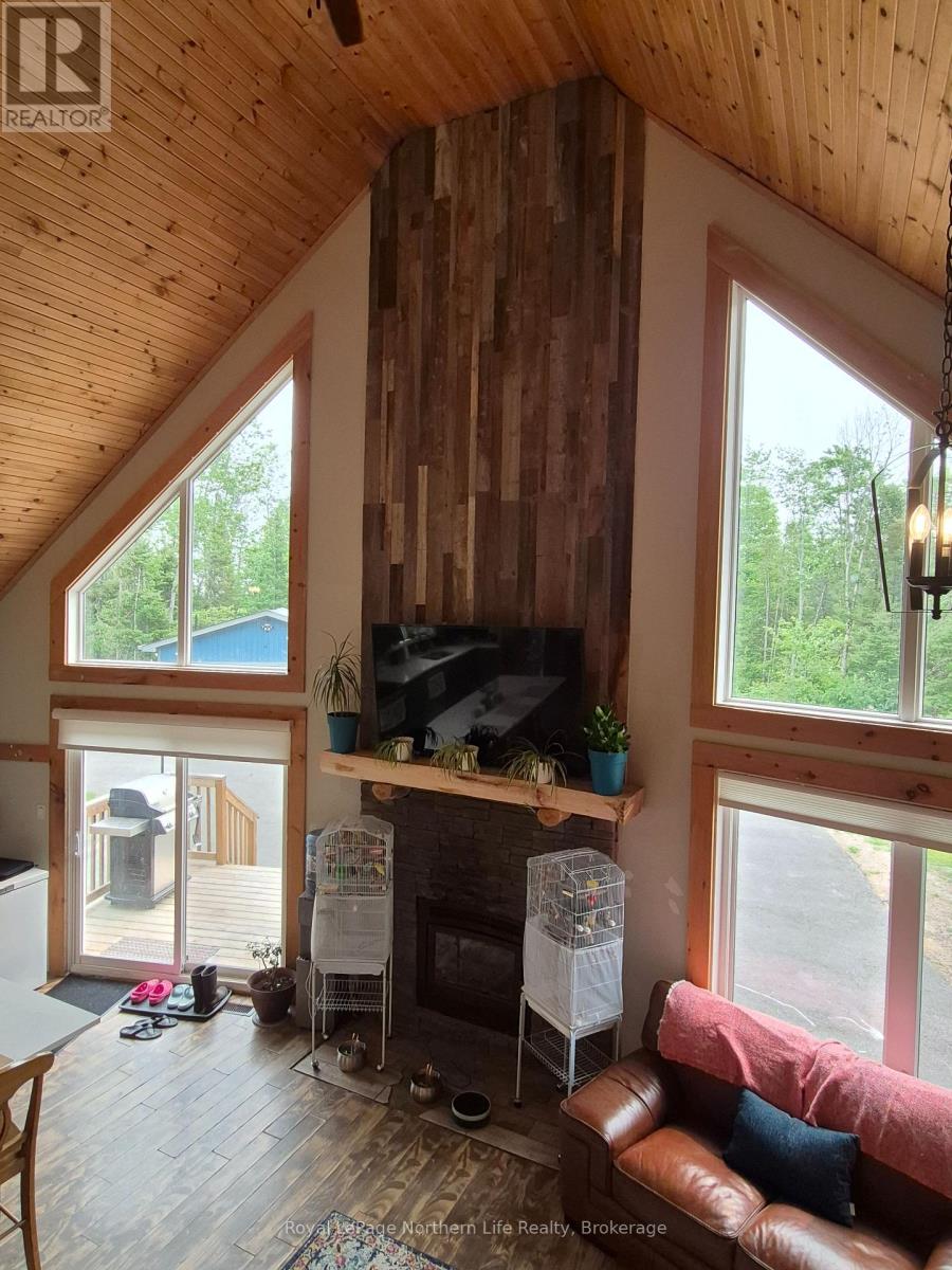 1856 PAPINEAU ROAD - 11