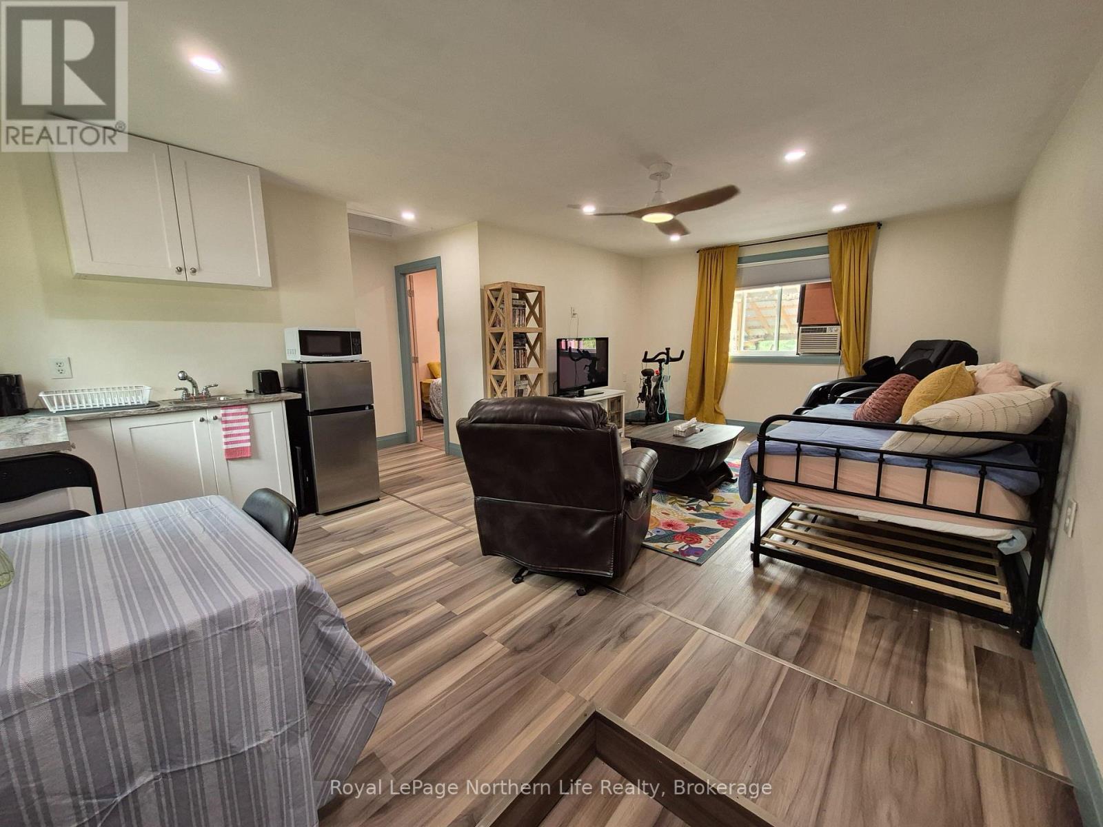 1856 PAPINEAU ROAD - 24
