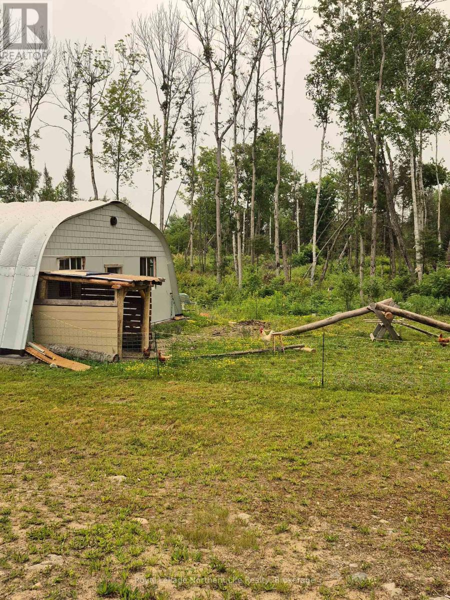 1856 PAPINEAU ROAD - 33