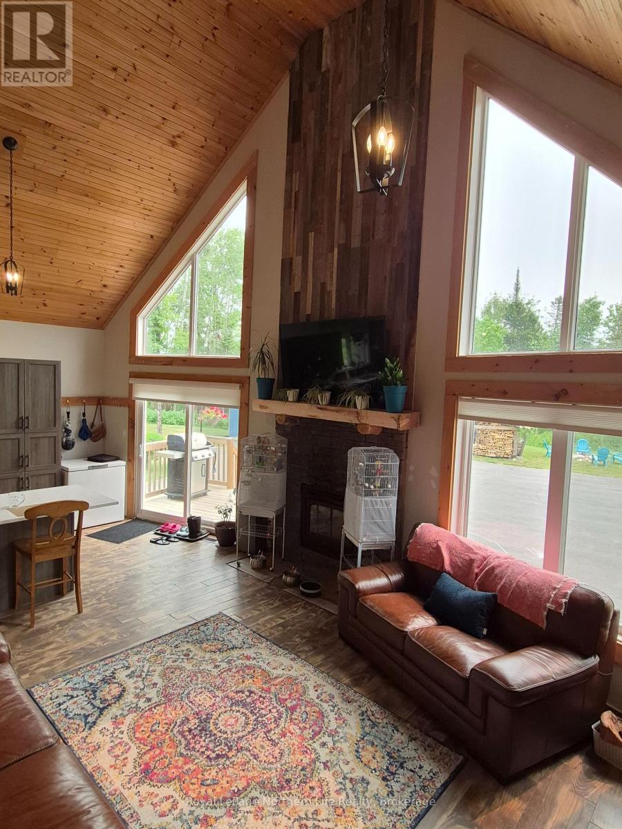 1856 PAPINEAU ROAD - 8