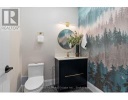 Bathroom - 846 Sixth Street, Clearview, ON L9Y3Y9 Photo 13