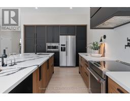 Laundry room - 846 Sixth Street, Clearview, ON L9Y3Y9 Photo 8