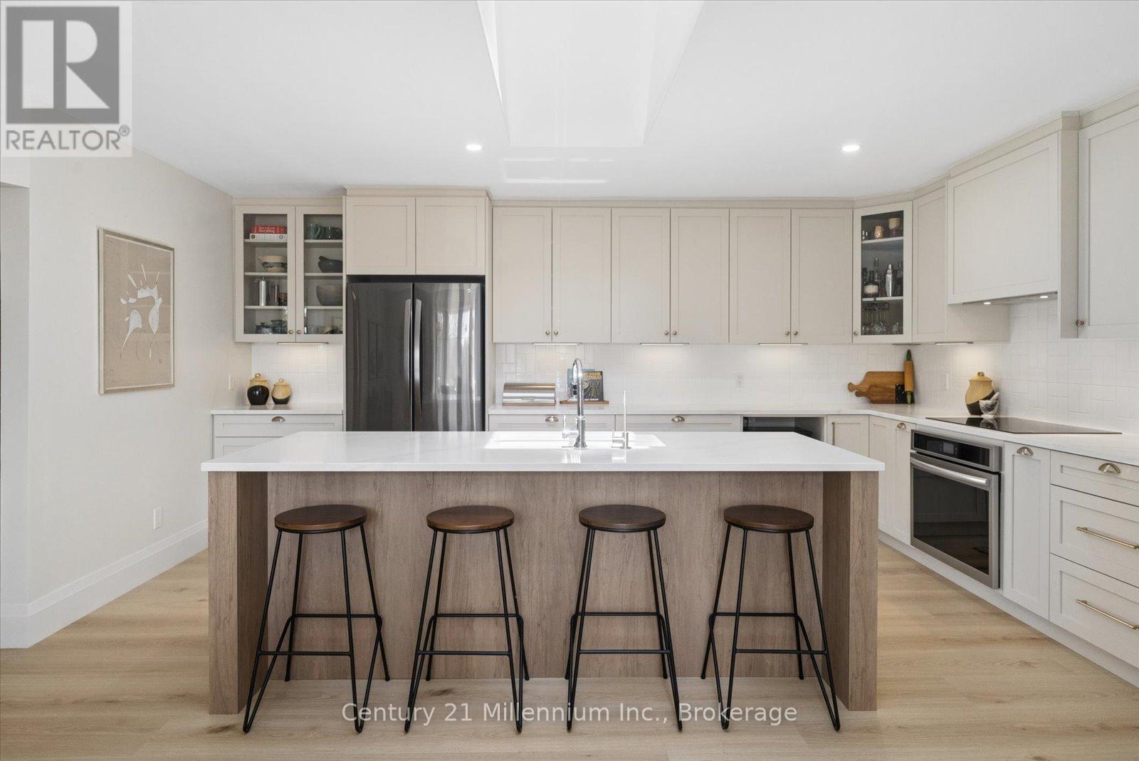 4 BLACKBURN AVENUE - 13