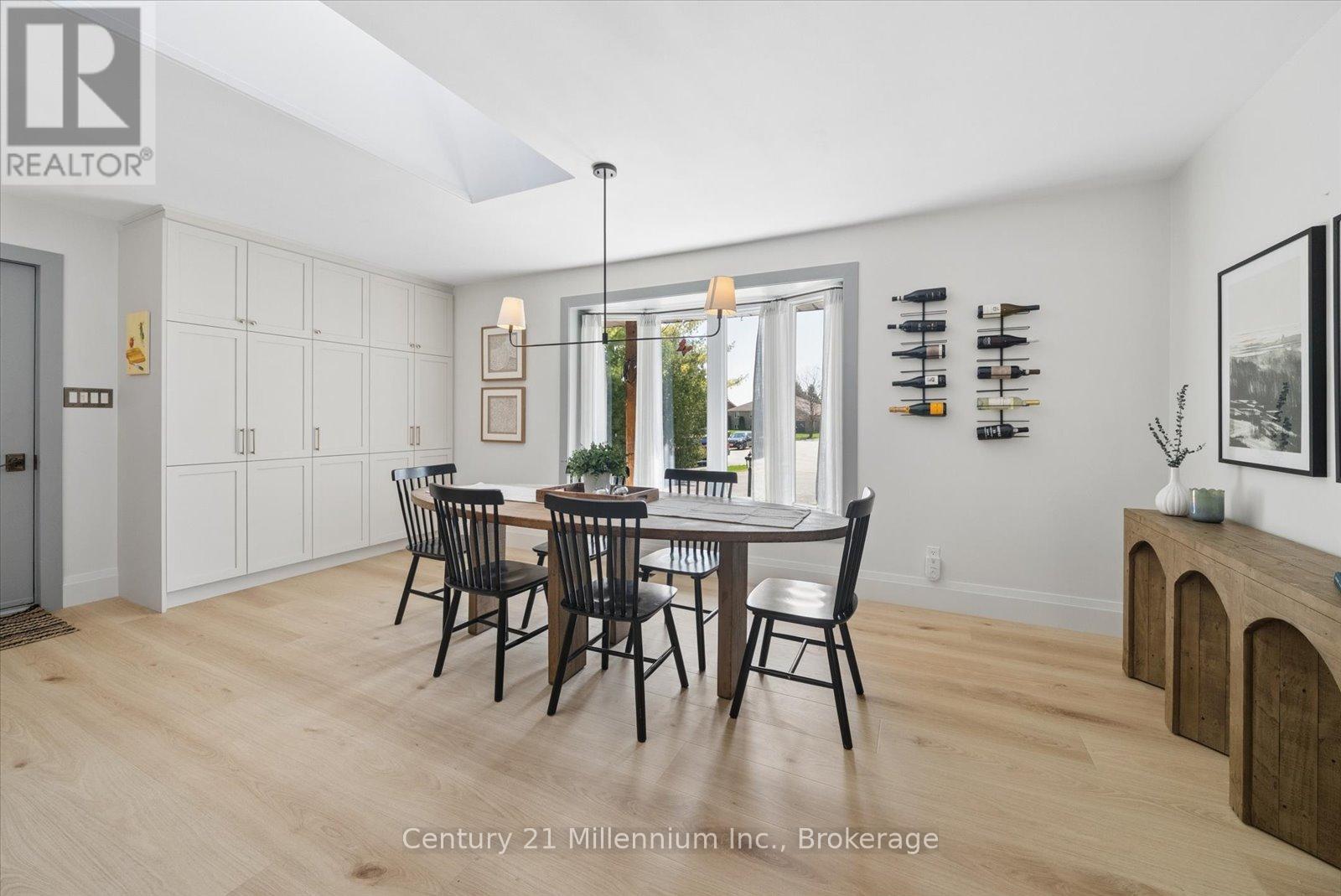 4 BLACKBURN AVENUE - 18