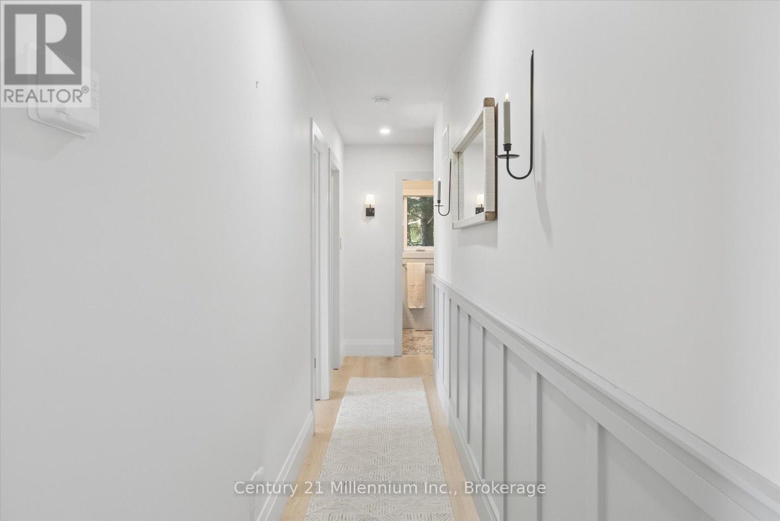 4 BLACKBURN AVENUE - 19