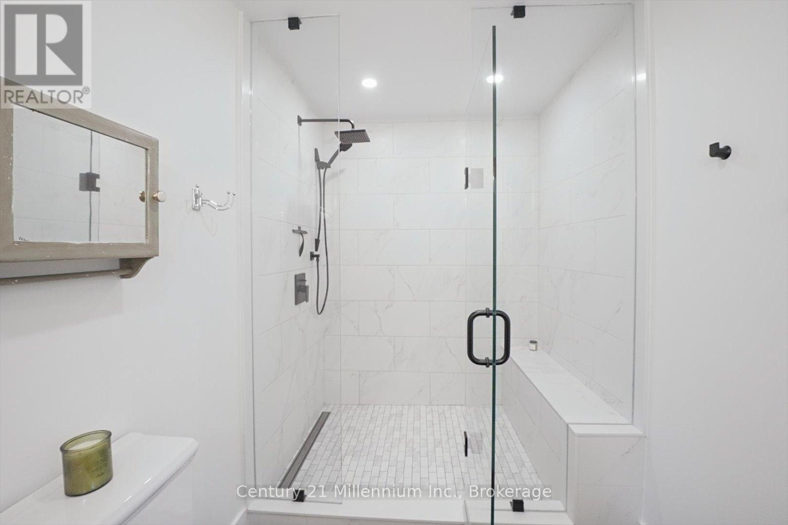 4 BLACKBURN AVENUE - 26