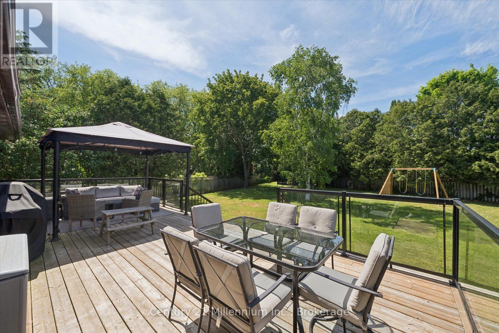 4 BLACKBURN AVENUE - 46