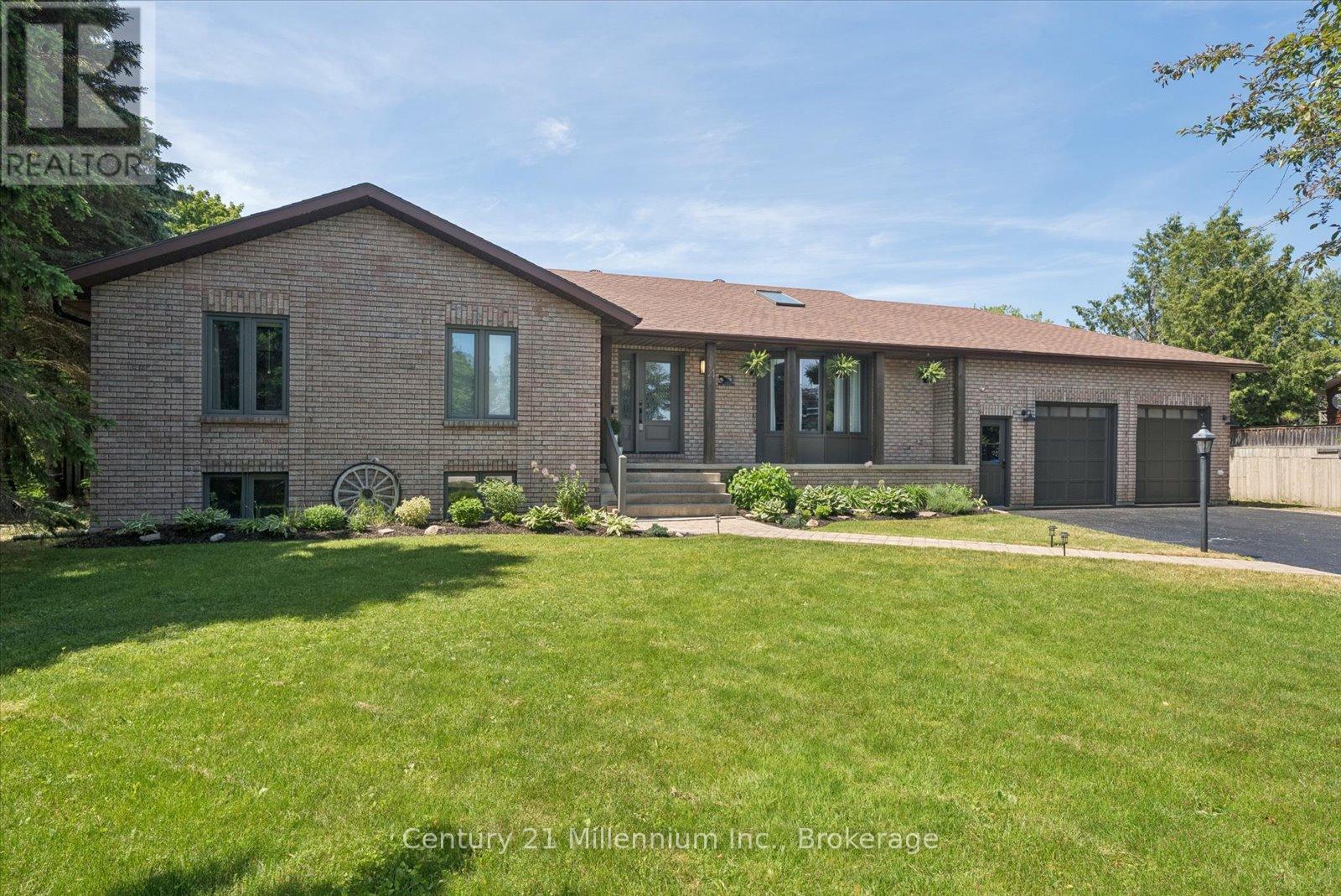4 BLACKBURN AVENUE - 5