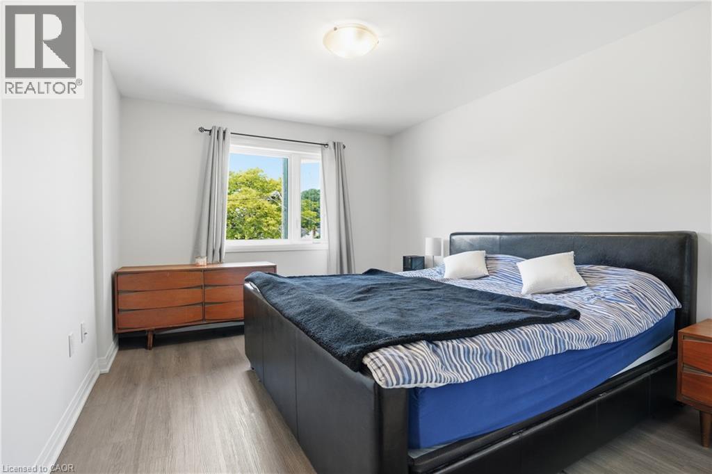 8 NASH Street - 15