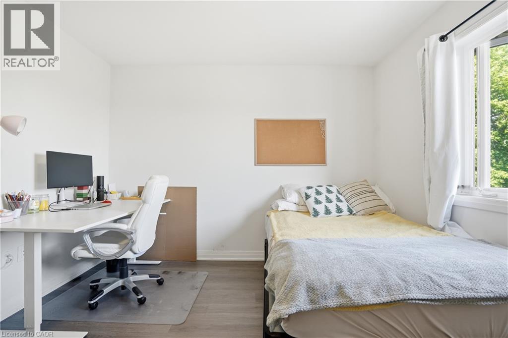 8 NASH Street - 18