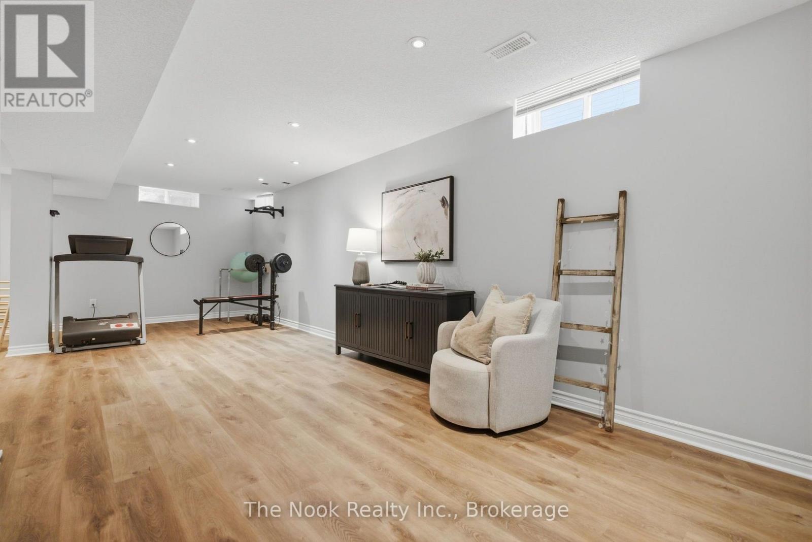 366 TRAVAIL AVENUE - Image 30