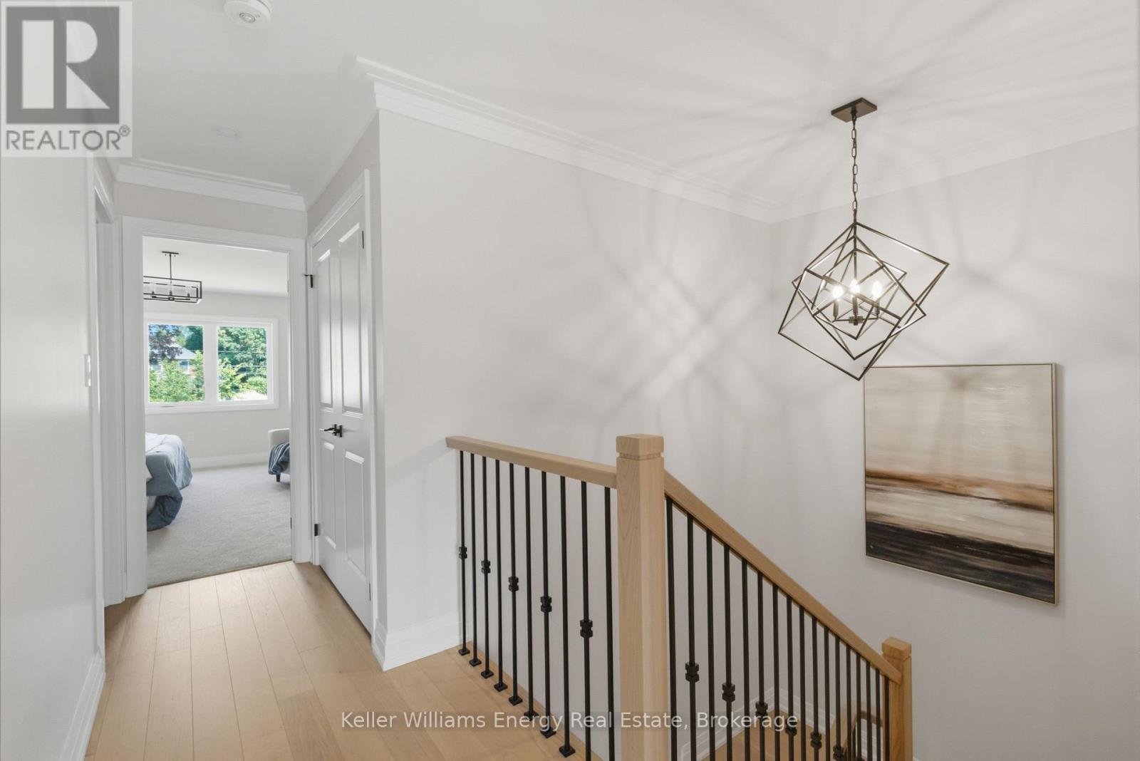127 HICKORY STREET N - Image 13