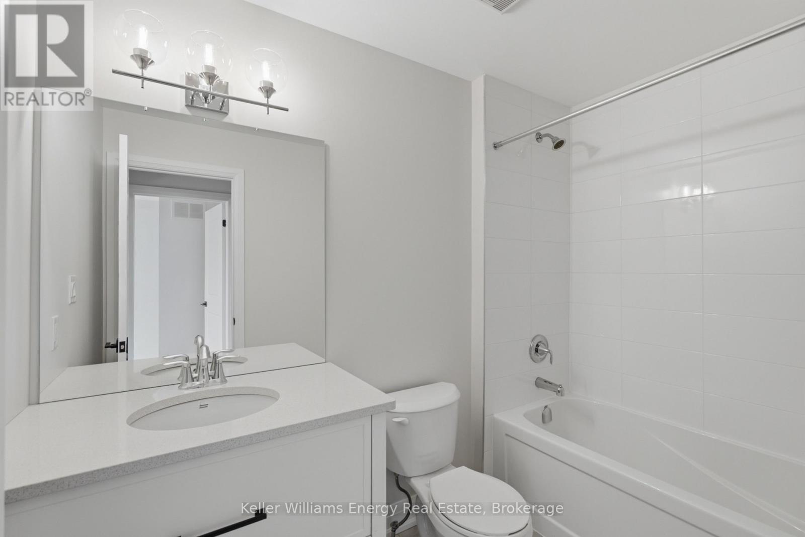 127 HICKORY STREET N - Image 22