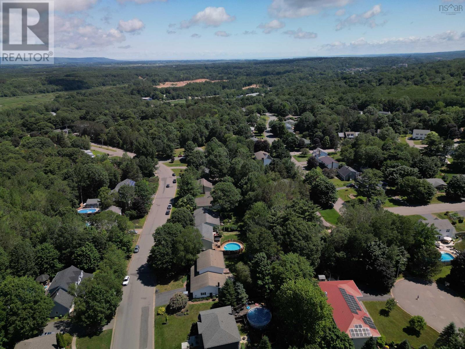 14 Acadia Drive - 32