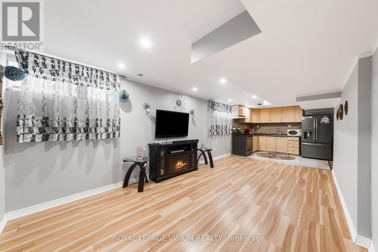 5 ANSON AVENUE - 31