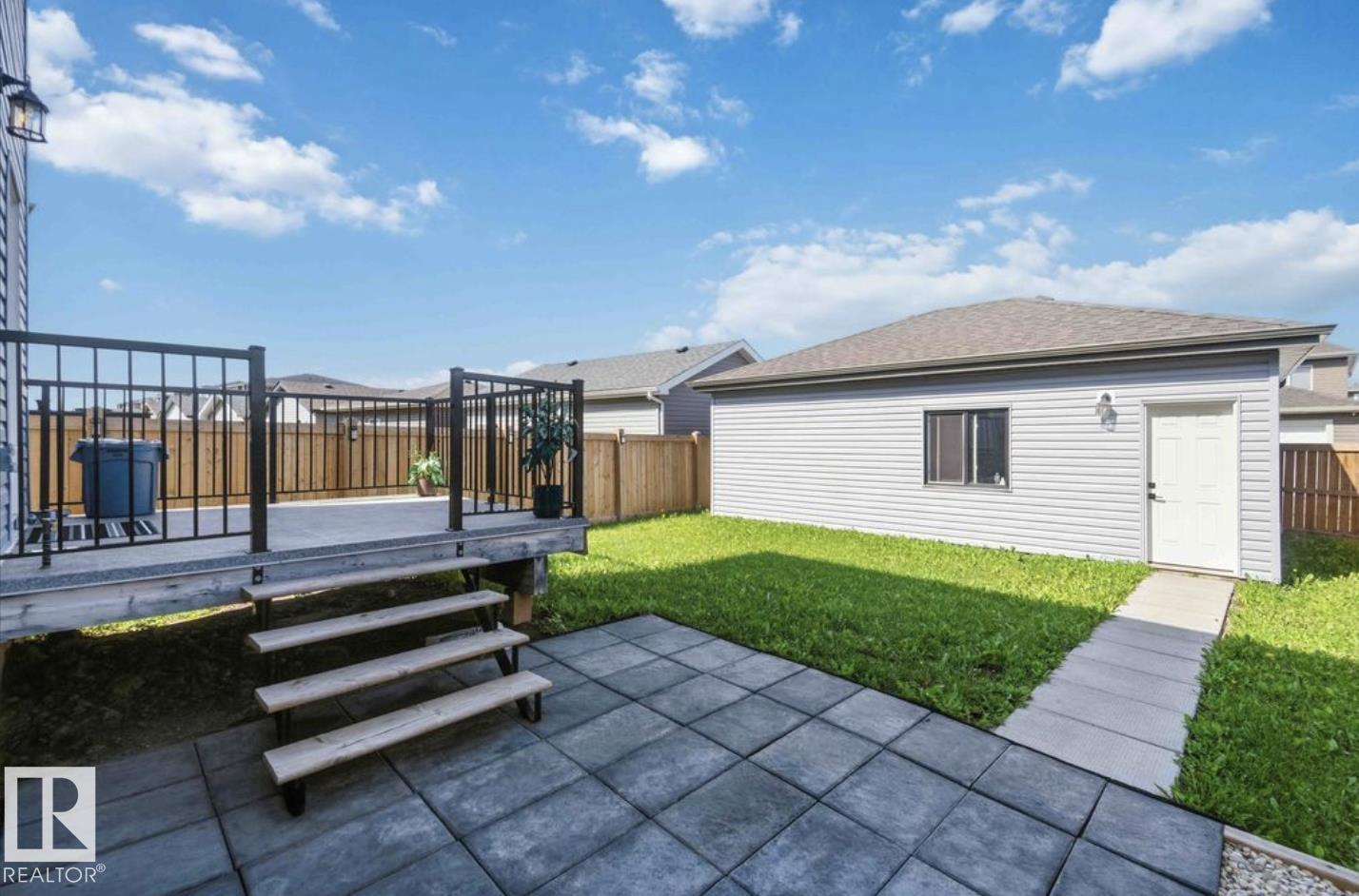 17924 61 Street NW - 32