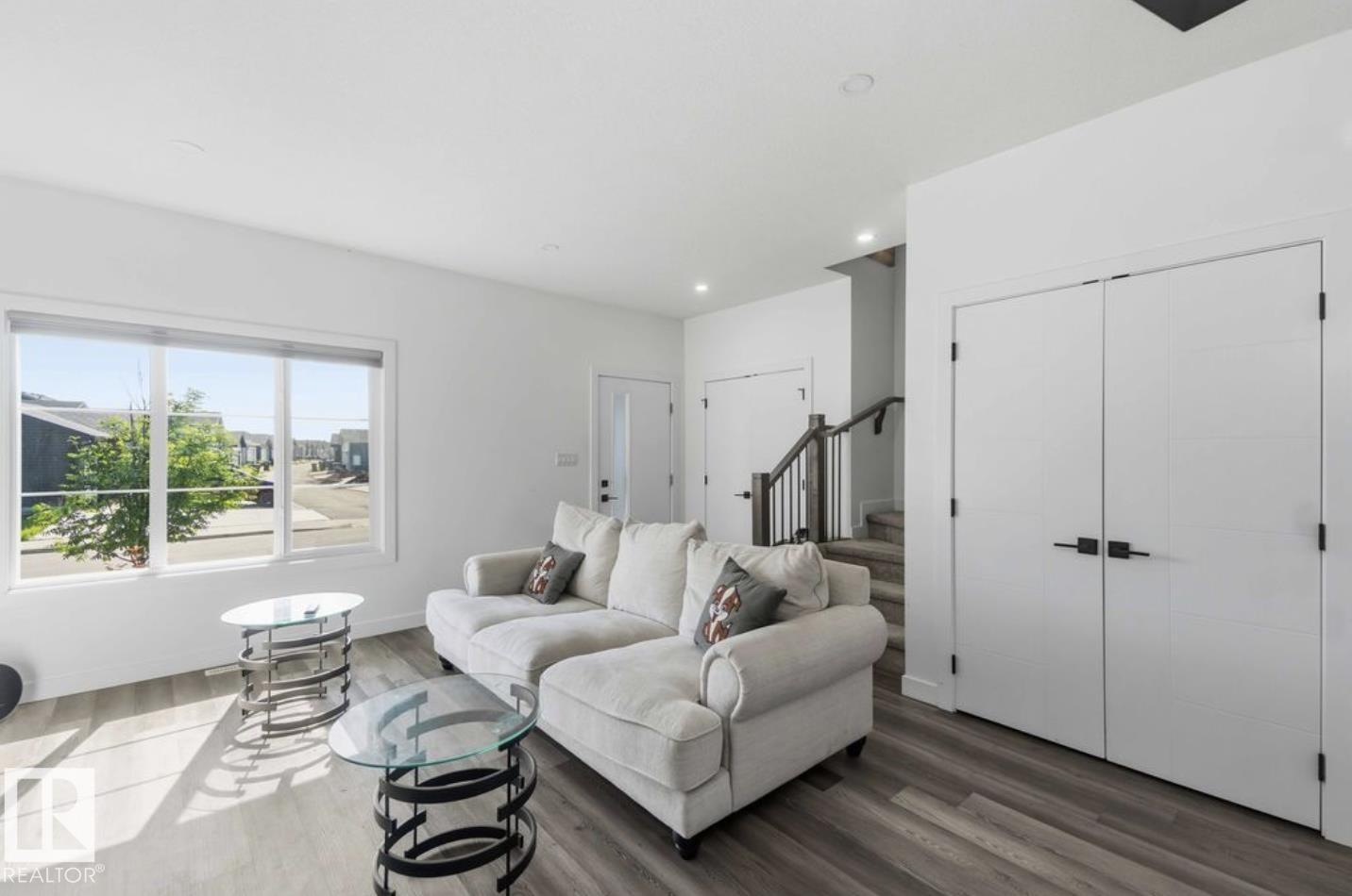 17924 61 Street NW - 6