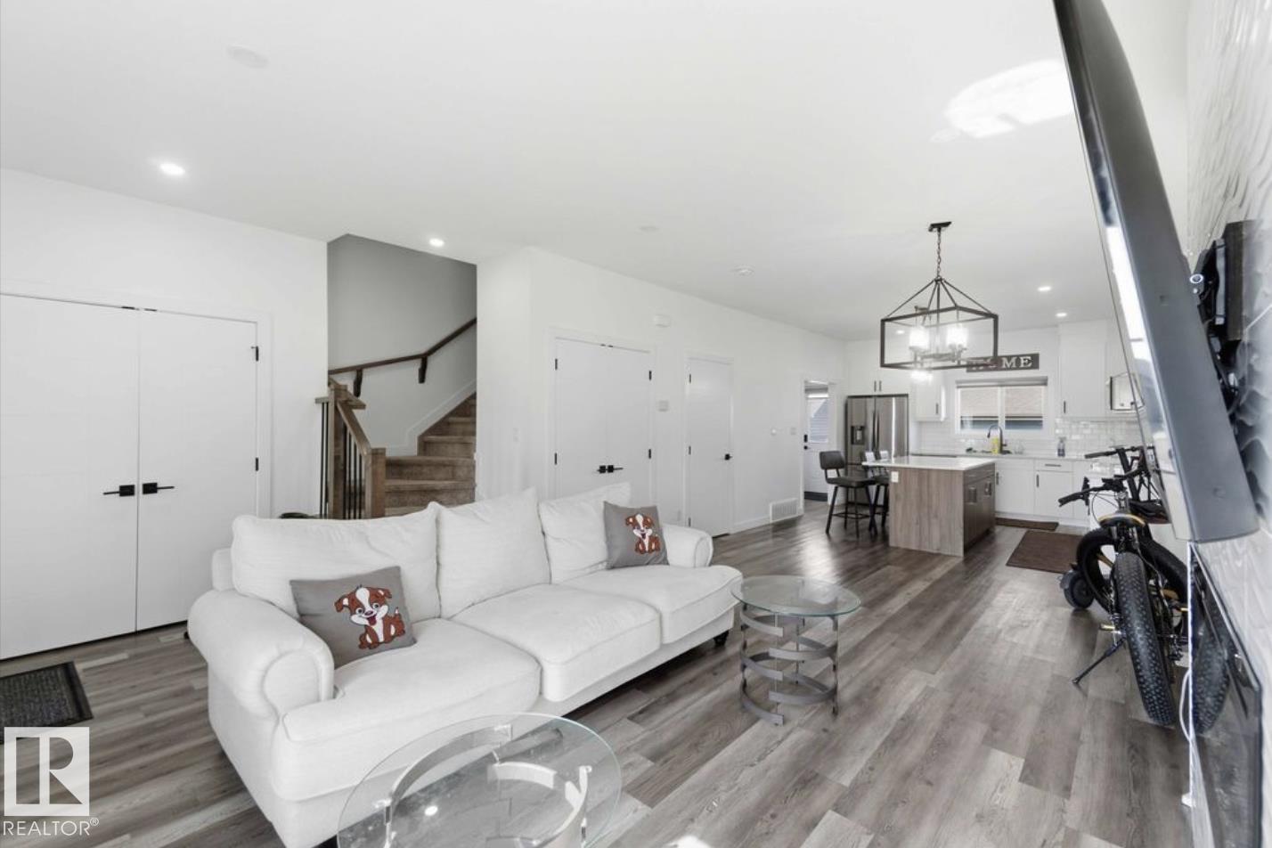 17924 61 Street NW - 5