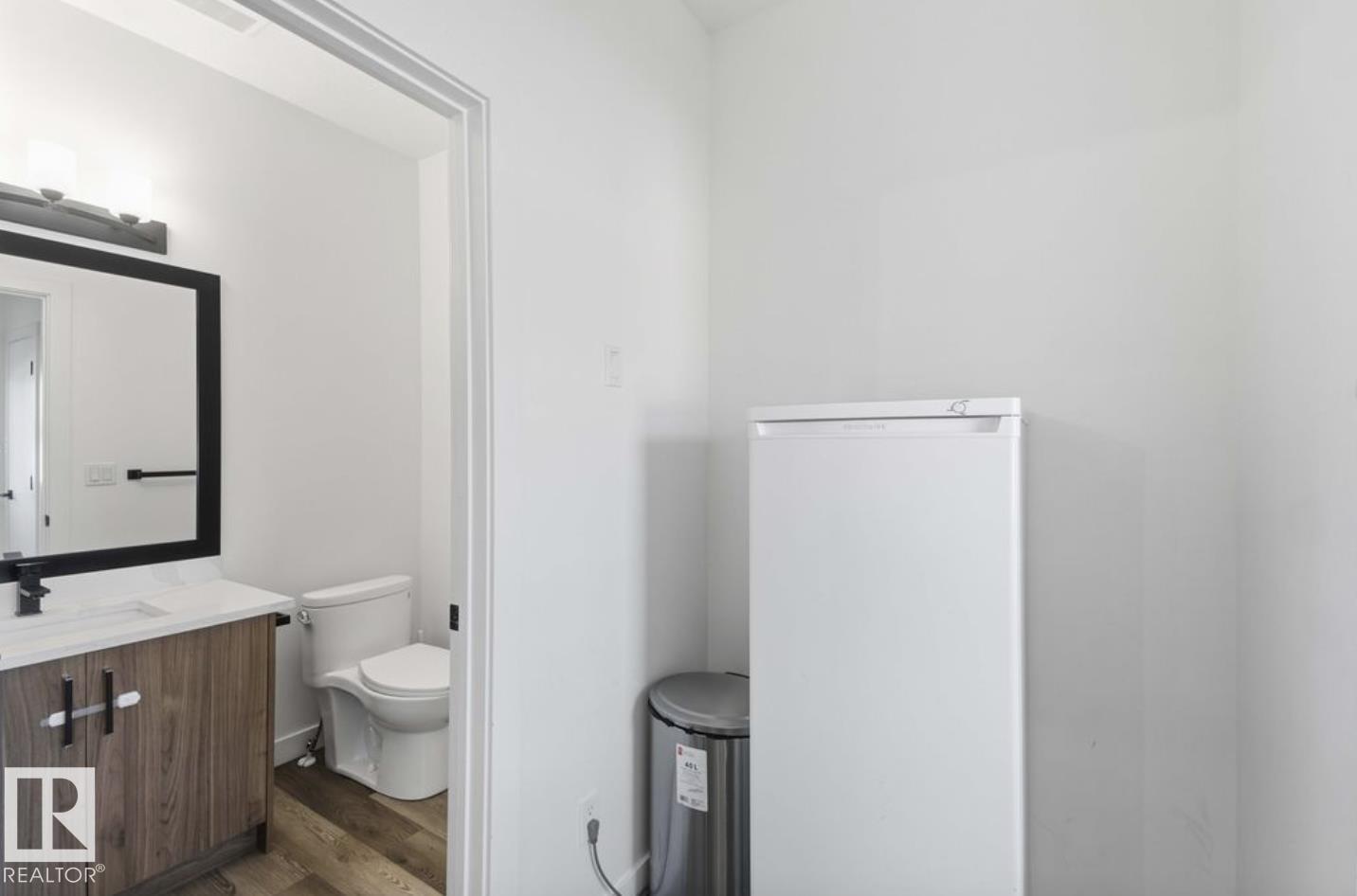 17924 61 Street NW - 17