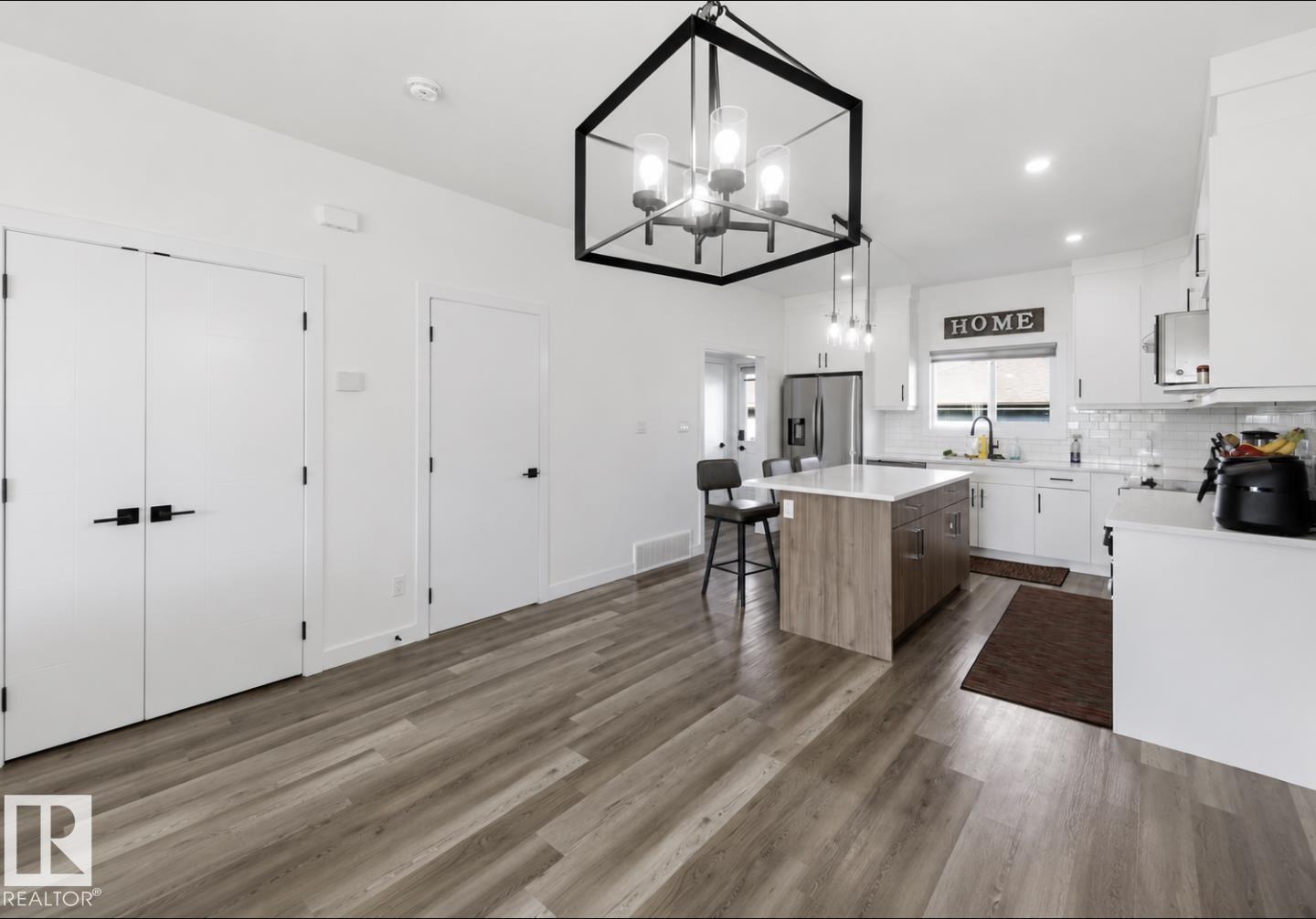 17924 61 Street NW - 9
