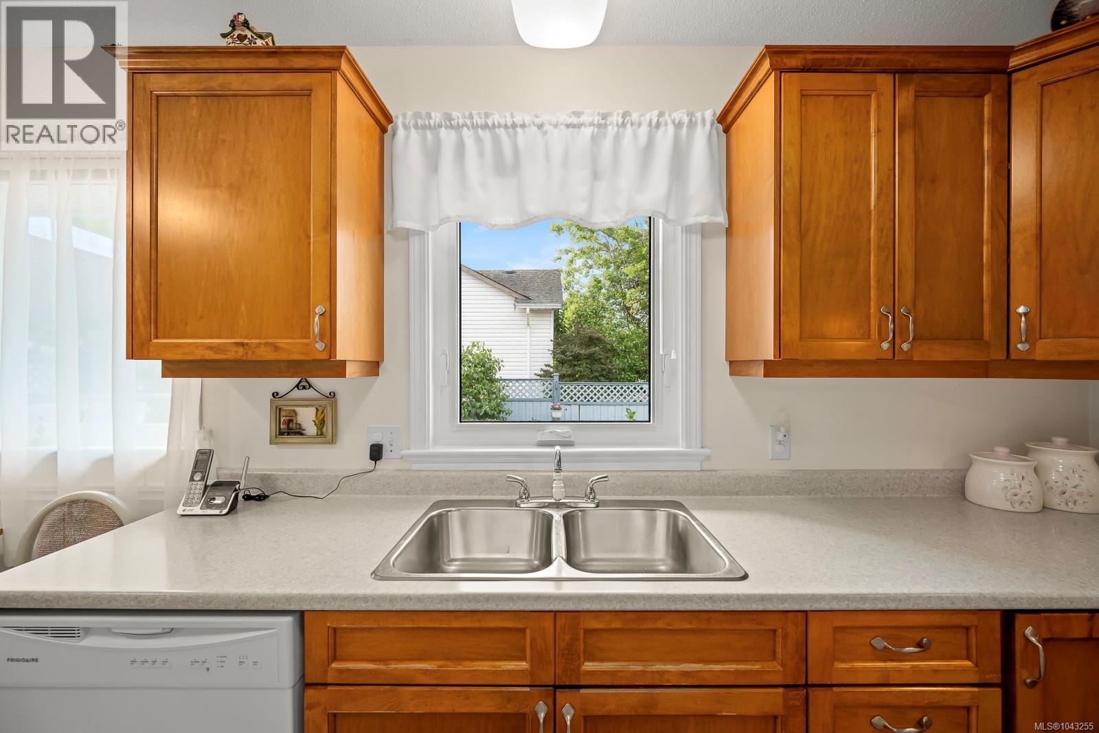 1413 Canso Ave - 24