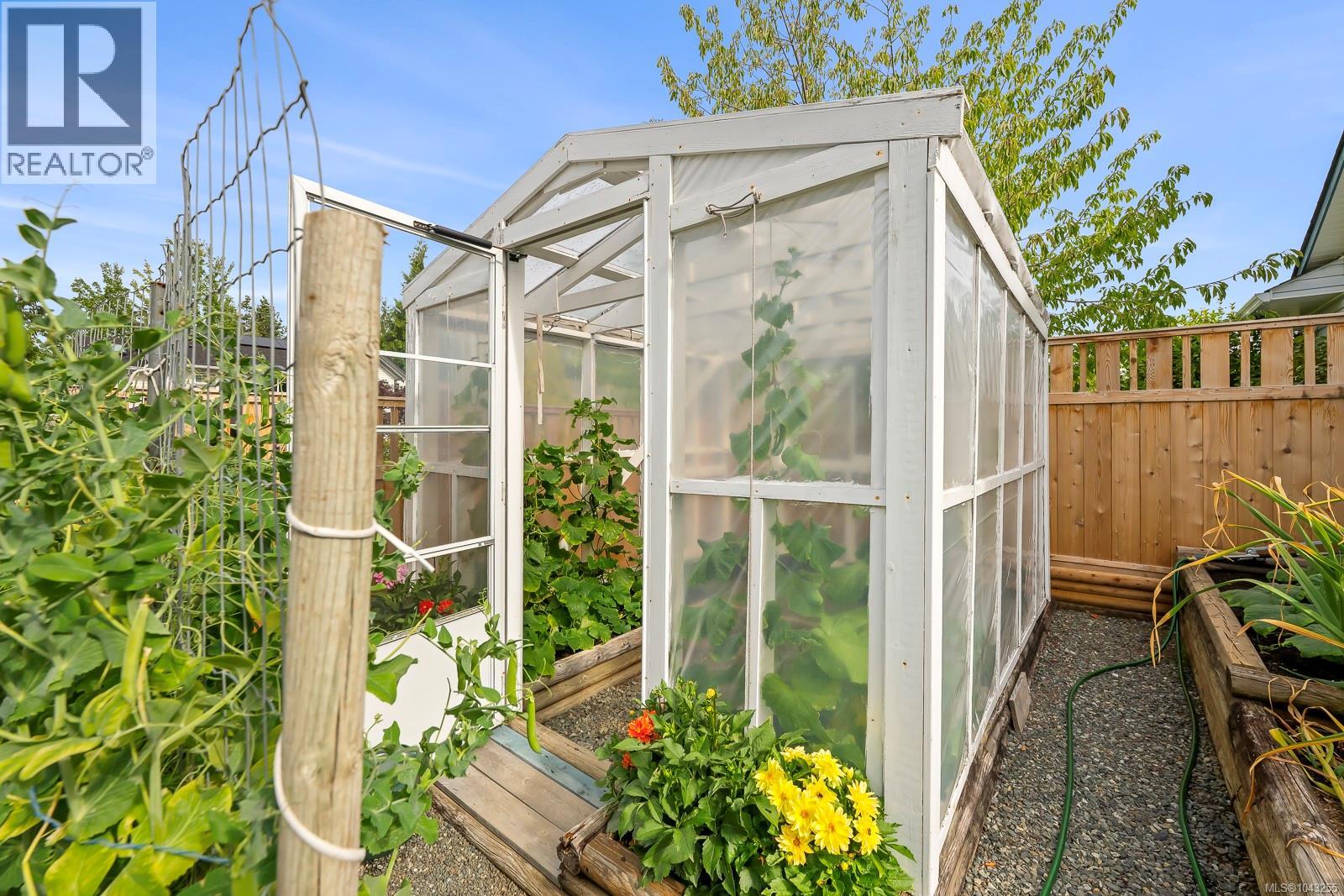 1413 Canso Ave - 48