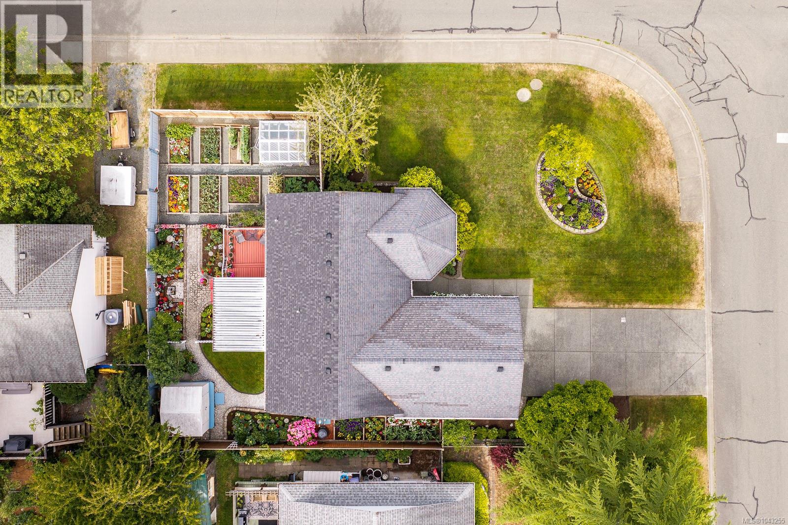 1413 Canso Ave - 30