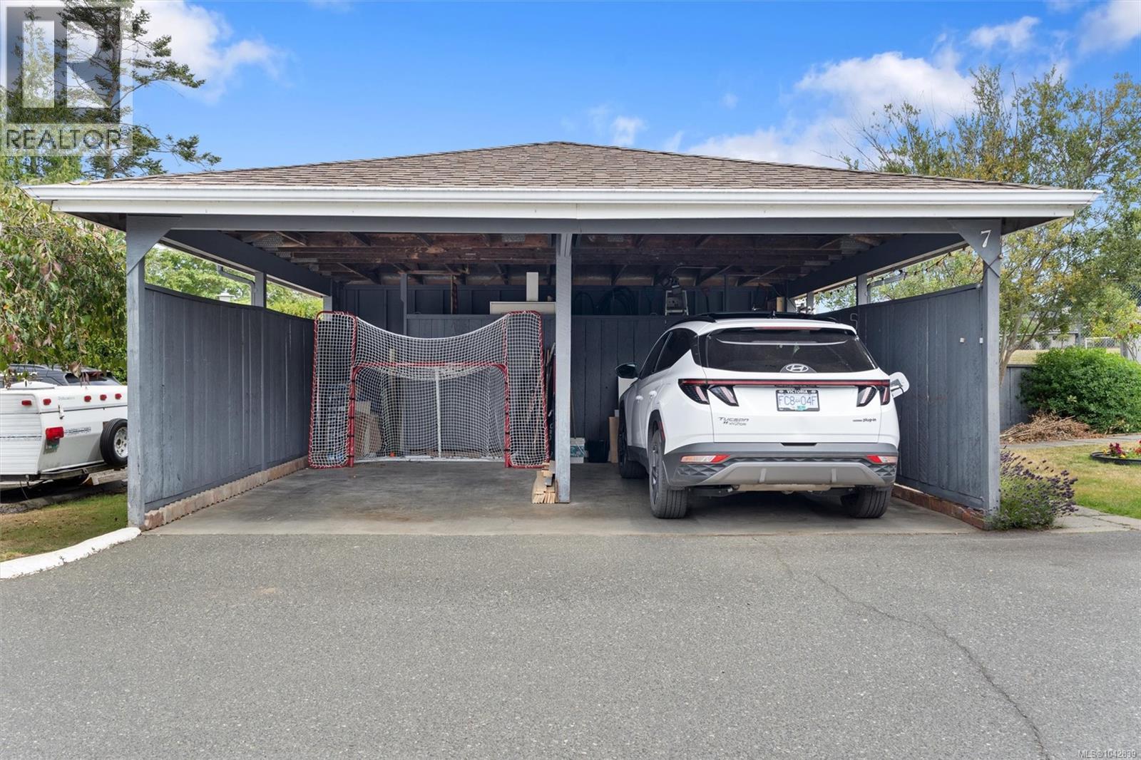 7 4391 Torquay Drive, Saanich