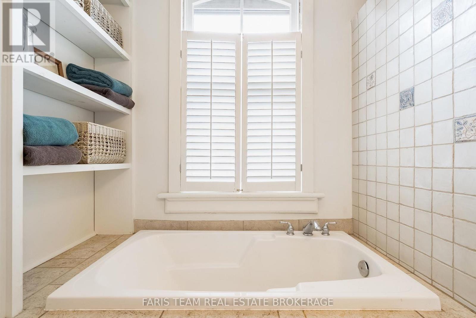 53 BURTON AVENUE - 22