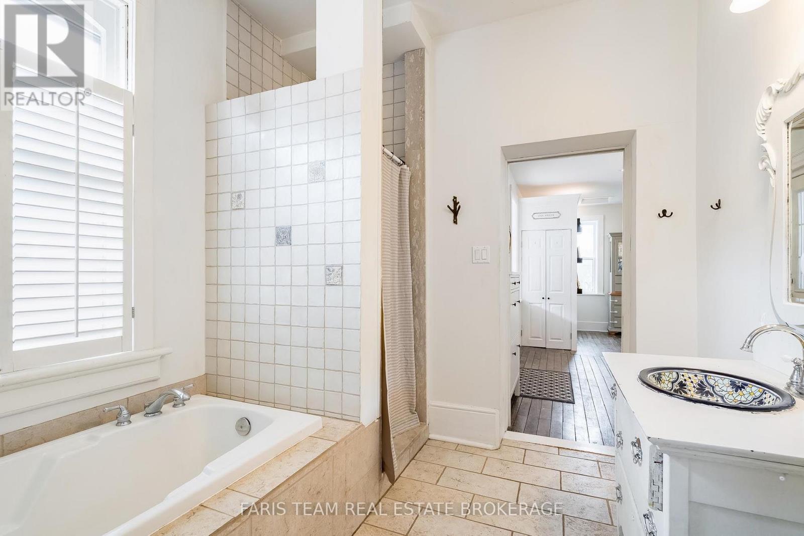 53 BURTON AVENUE - 23