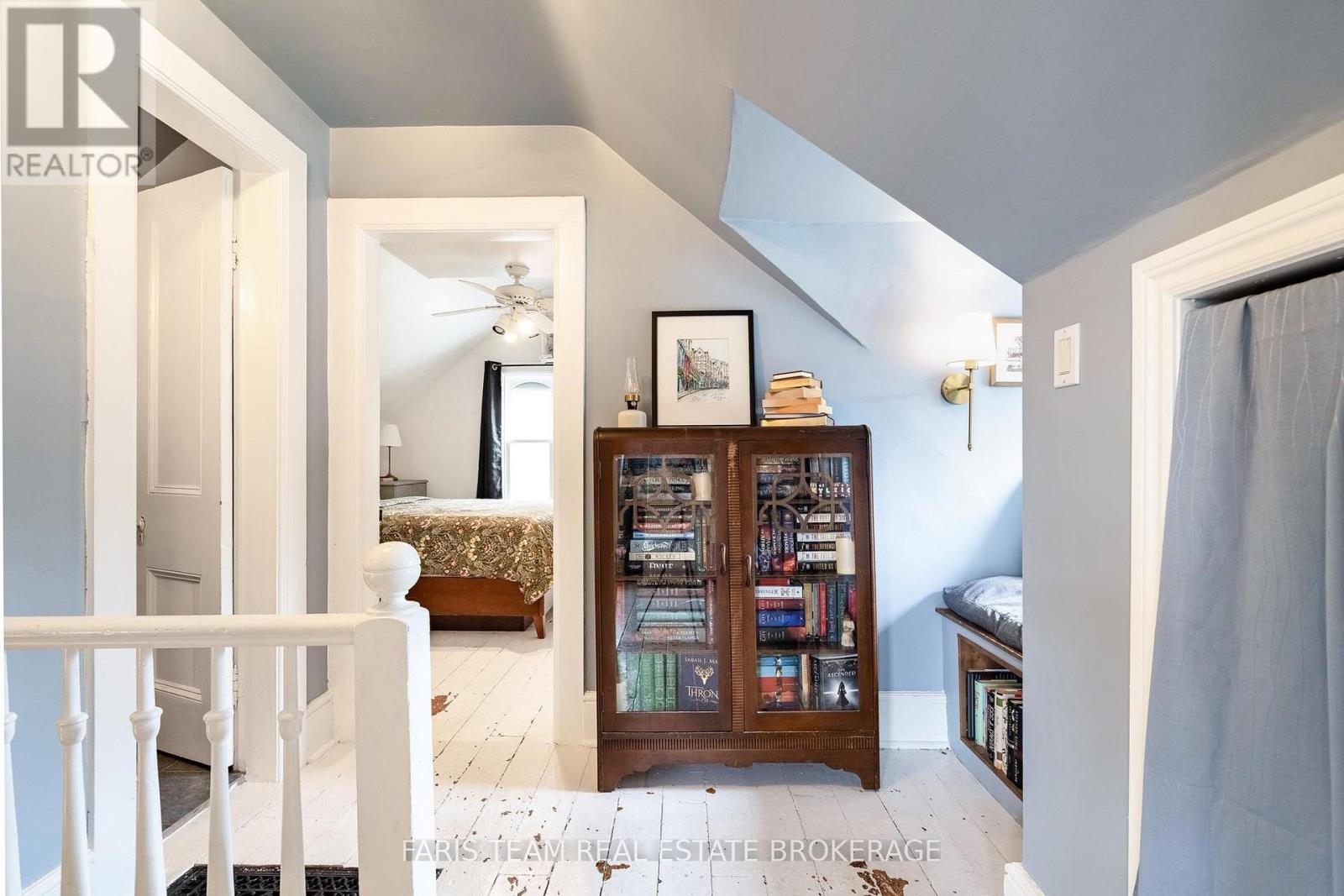 53 BURTON AVENUE - 25