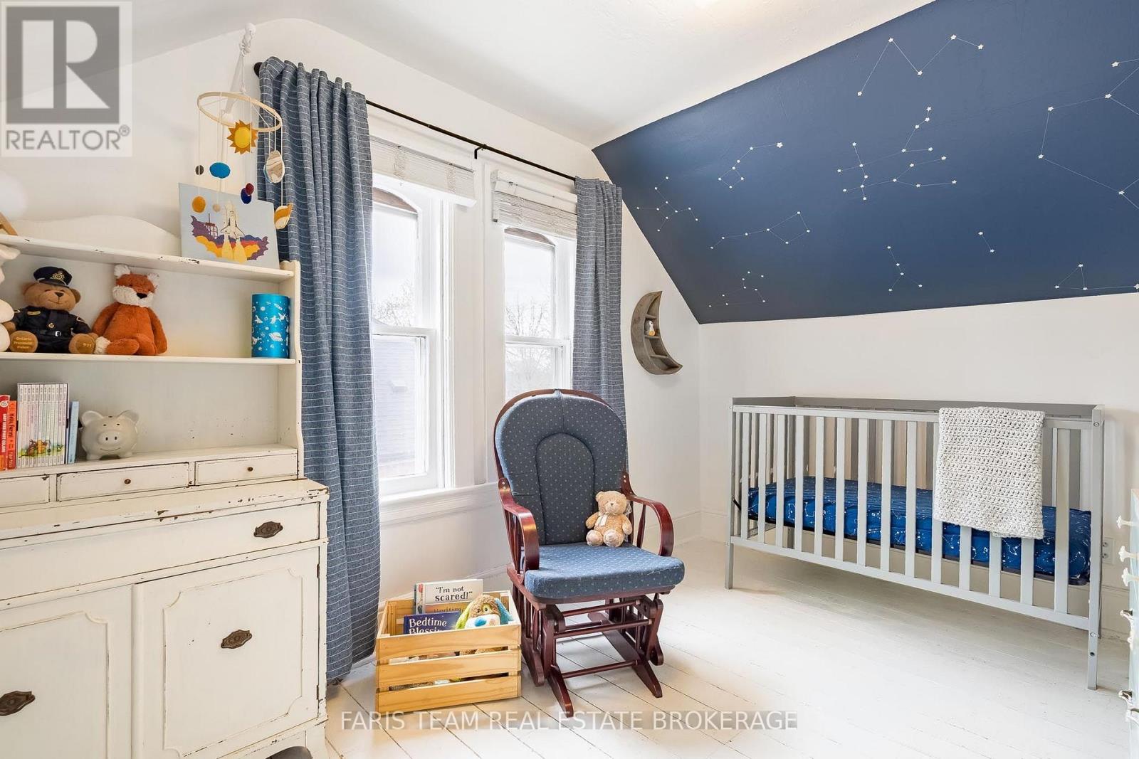 53 BURTON AVENUE - 28