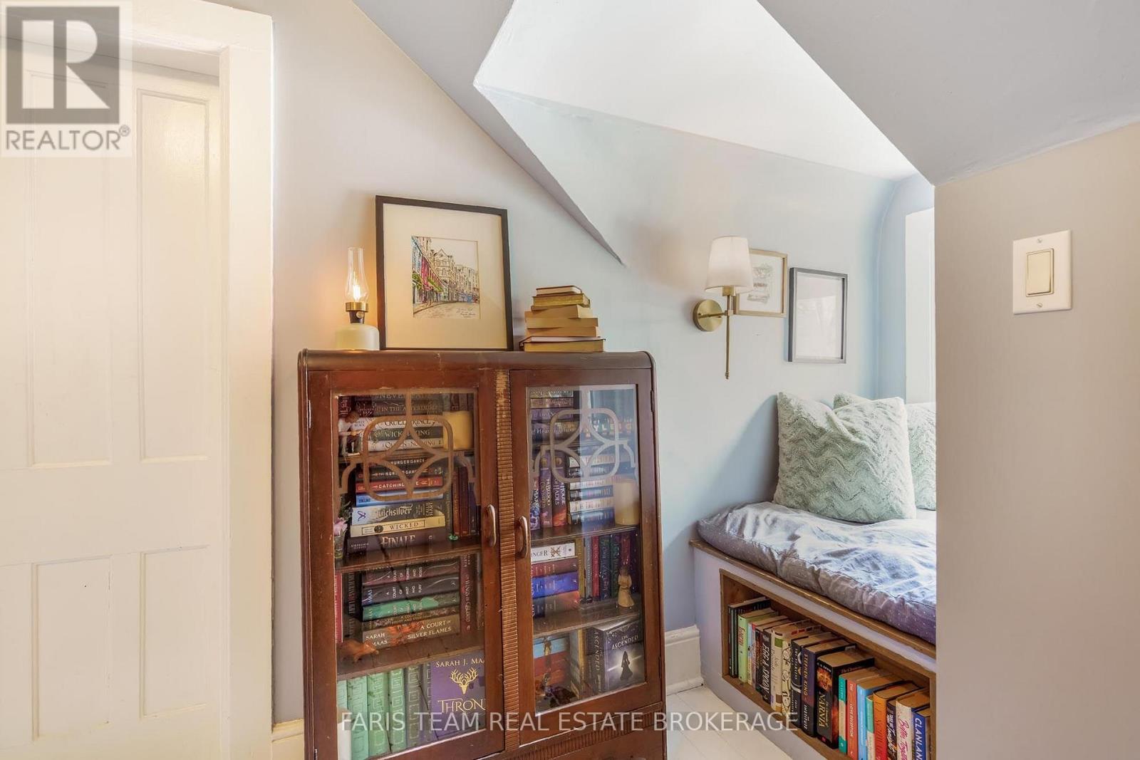 53 BURTON AVENUE - 30