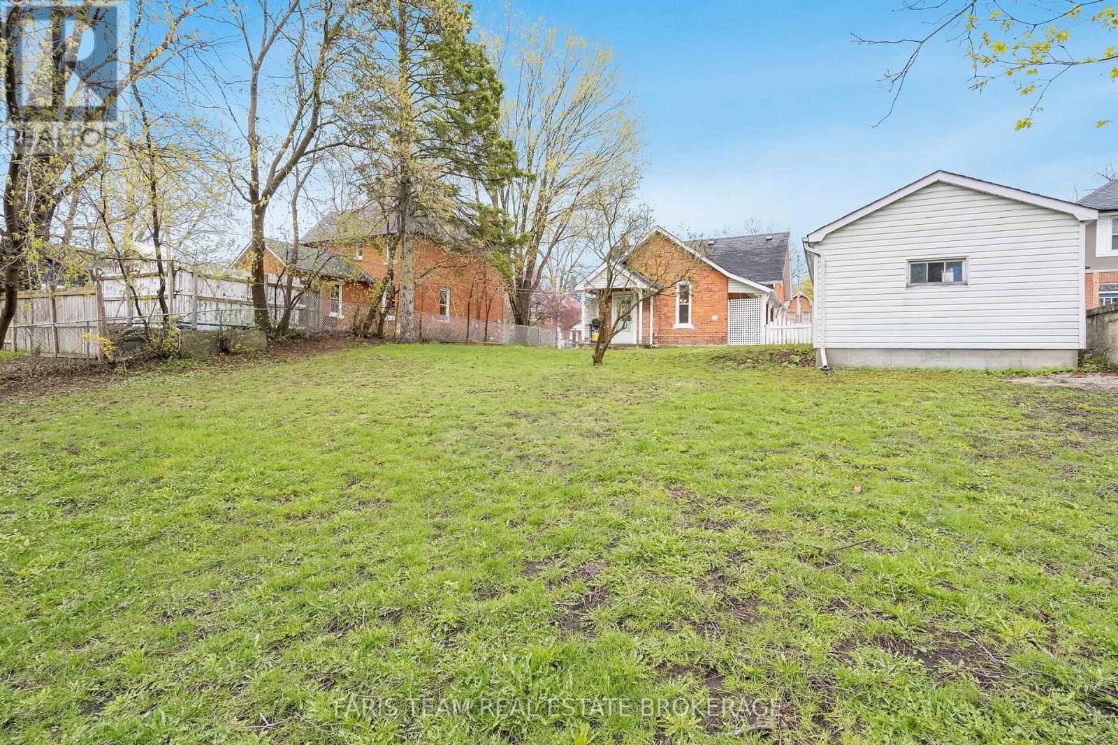 53 BURTON AVENUE - 37