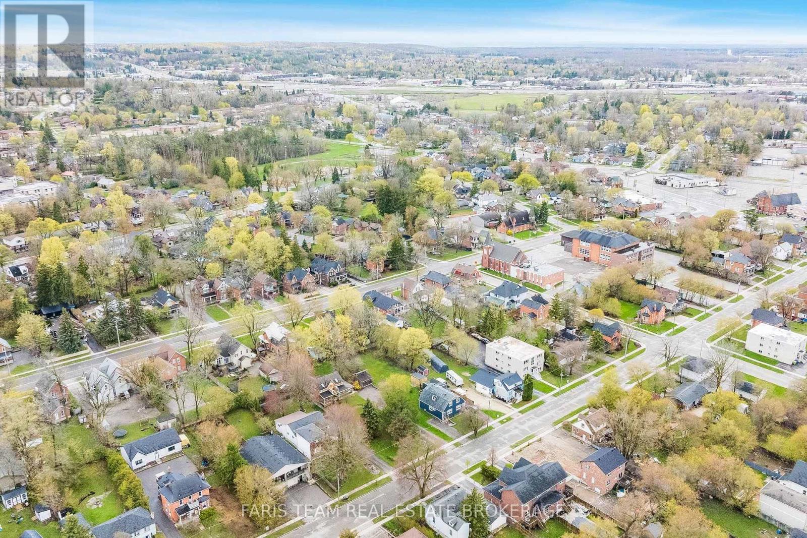 53 BURTON AVENUE - 40