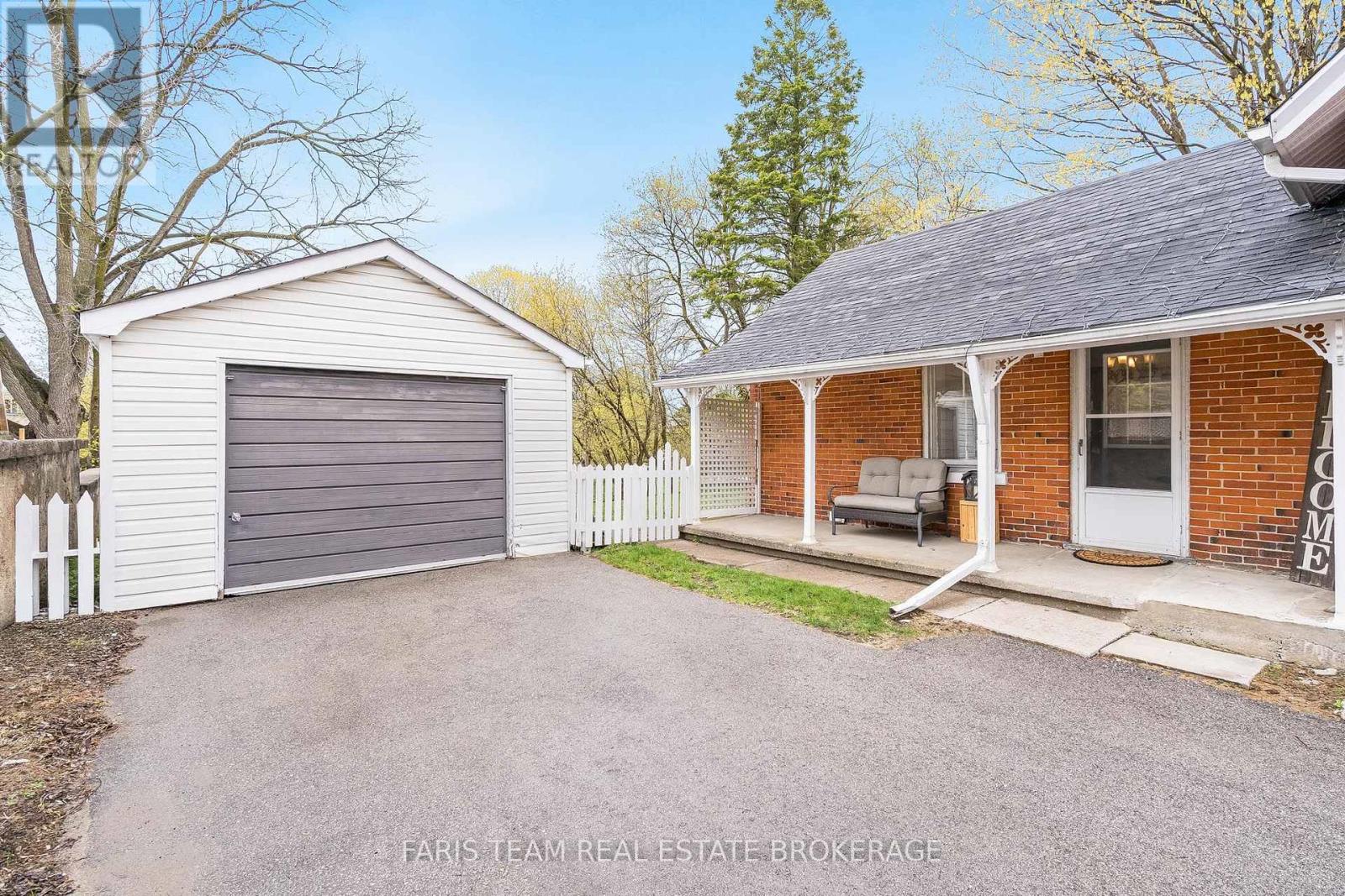 53 BURTON AVENUE - 5