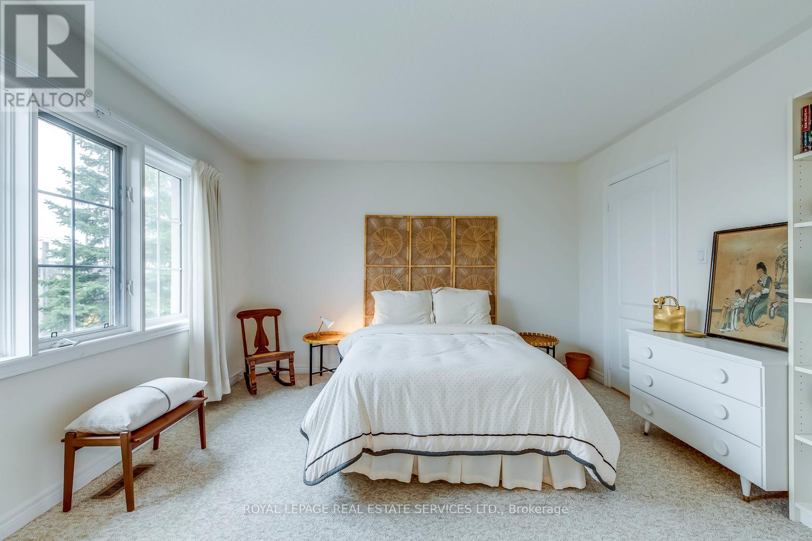 175 LA ROSE AVENUE - 25
