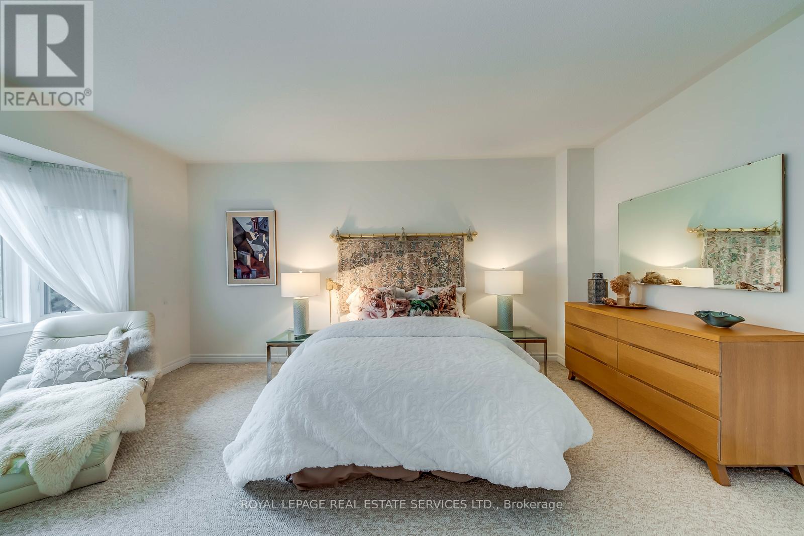 175 LA ROSE AVENUE - 19