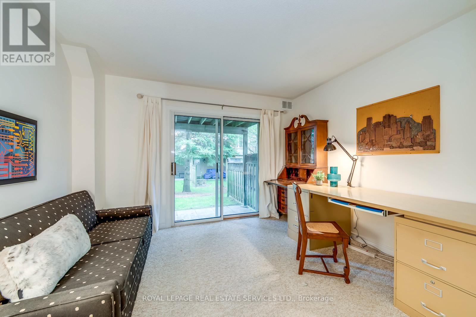 175 LA ROSE AVENUE - 31