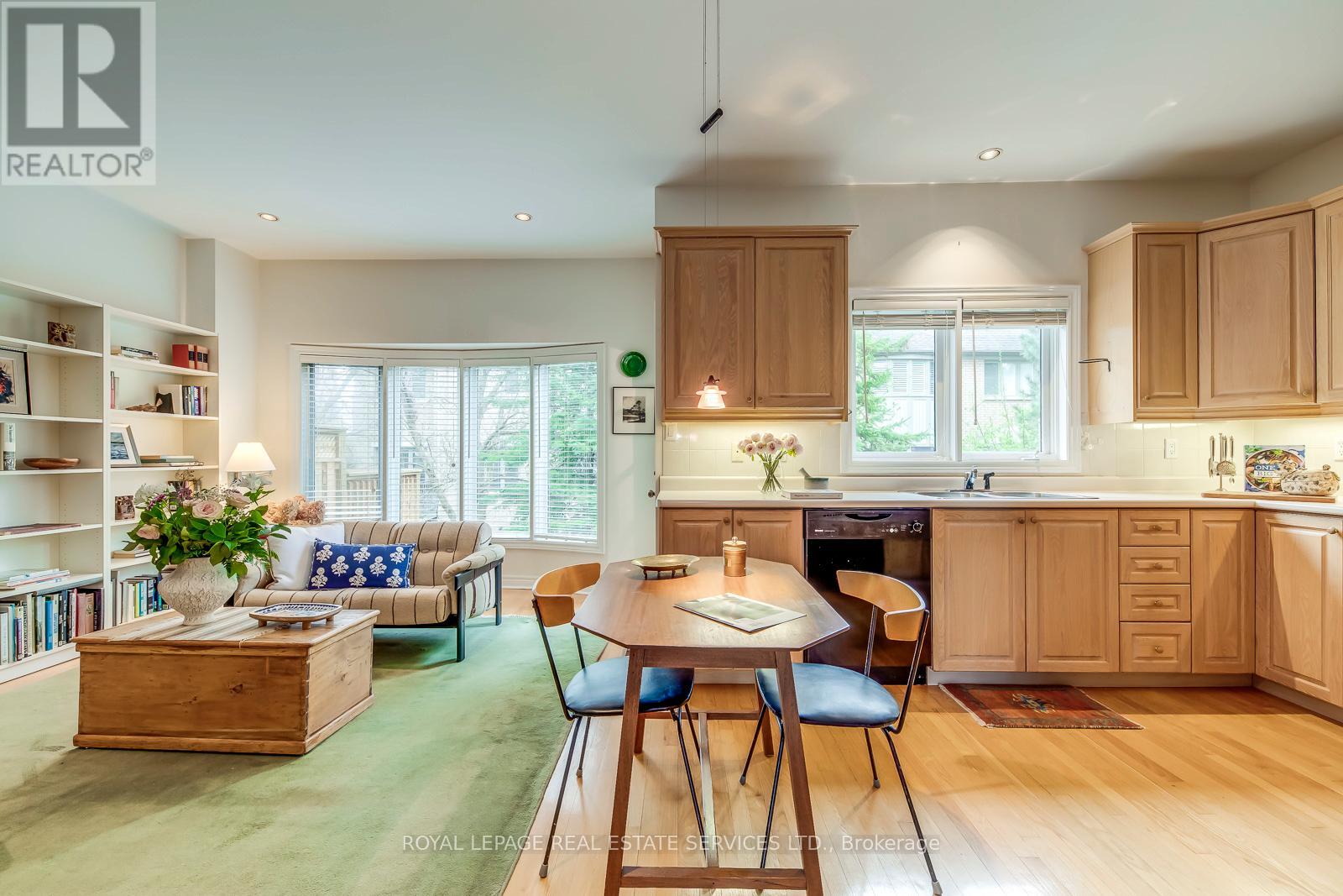 175 LA ROSE AVENUE - 14