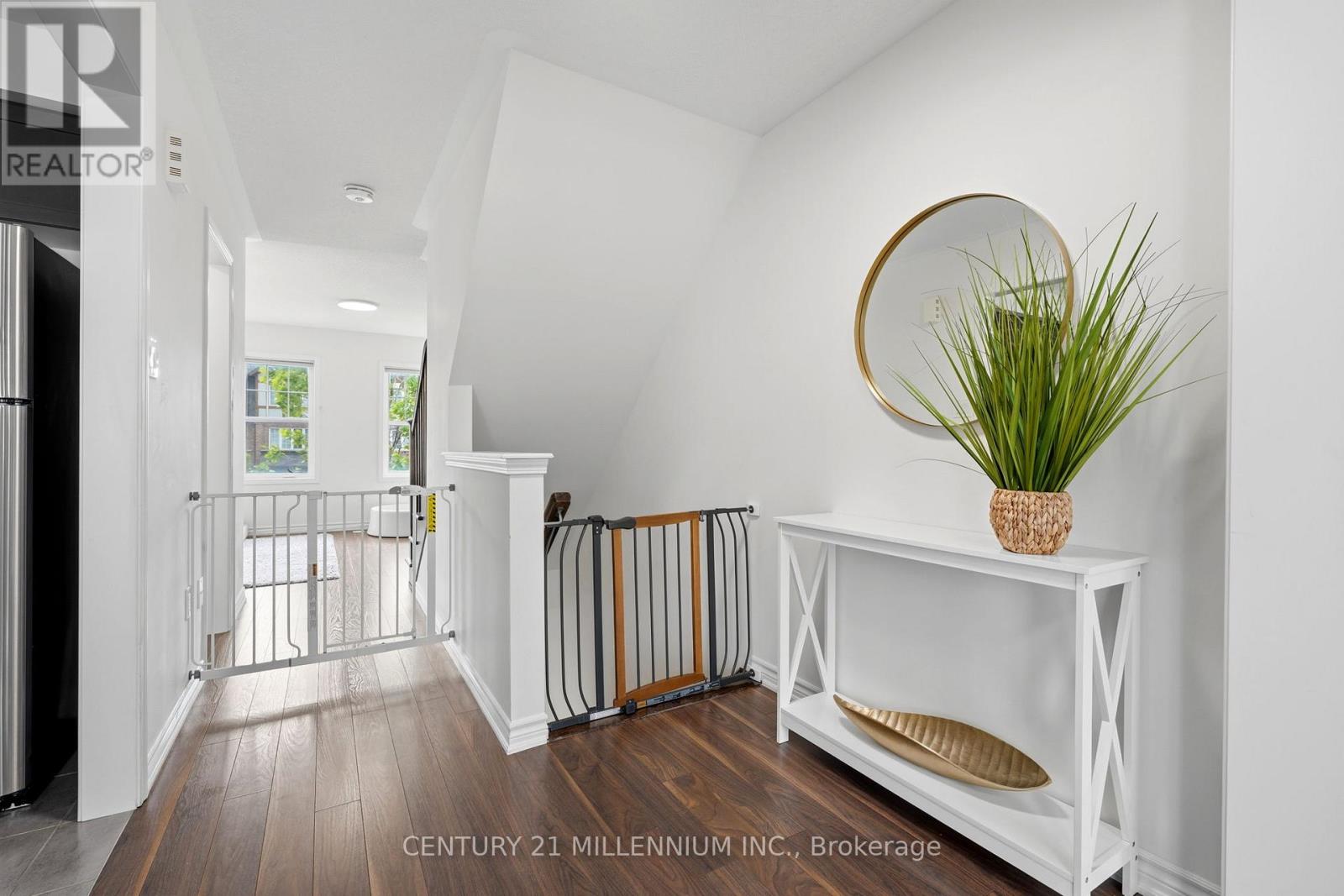 242 REMEMBRANCE ROAD - 14